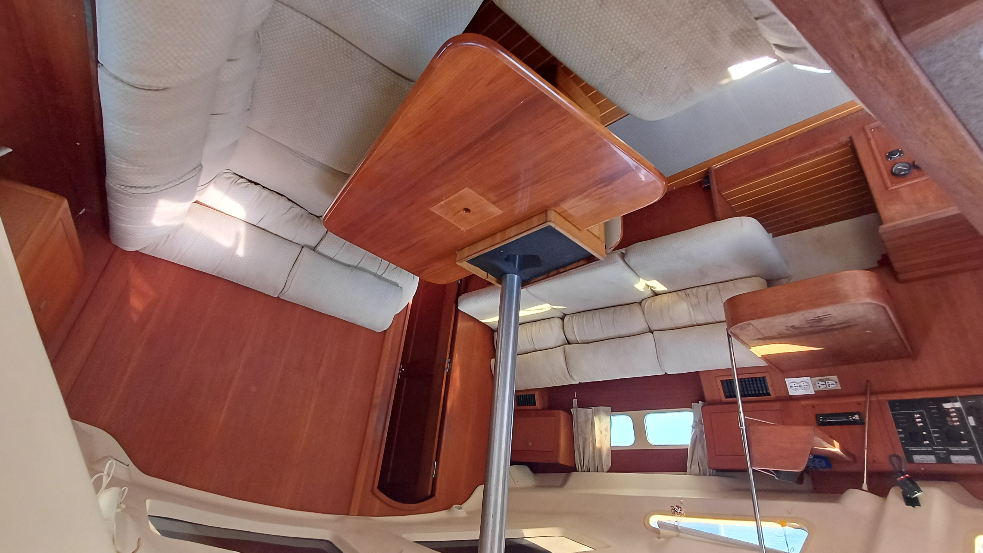 Hunter 410 · 2001 in vendita in Veneto e Alto Adriatico — foto 8