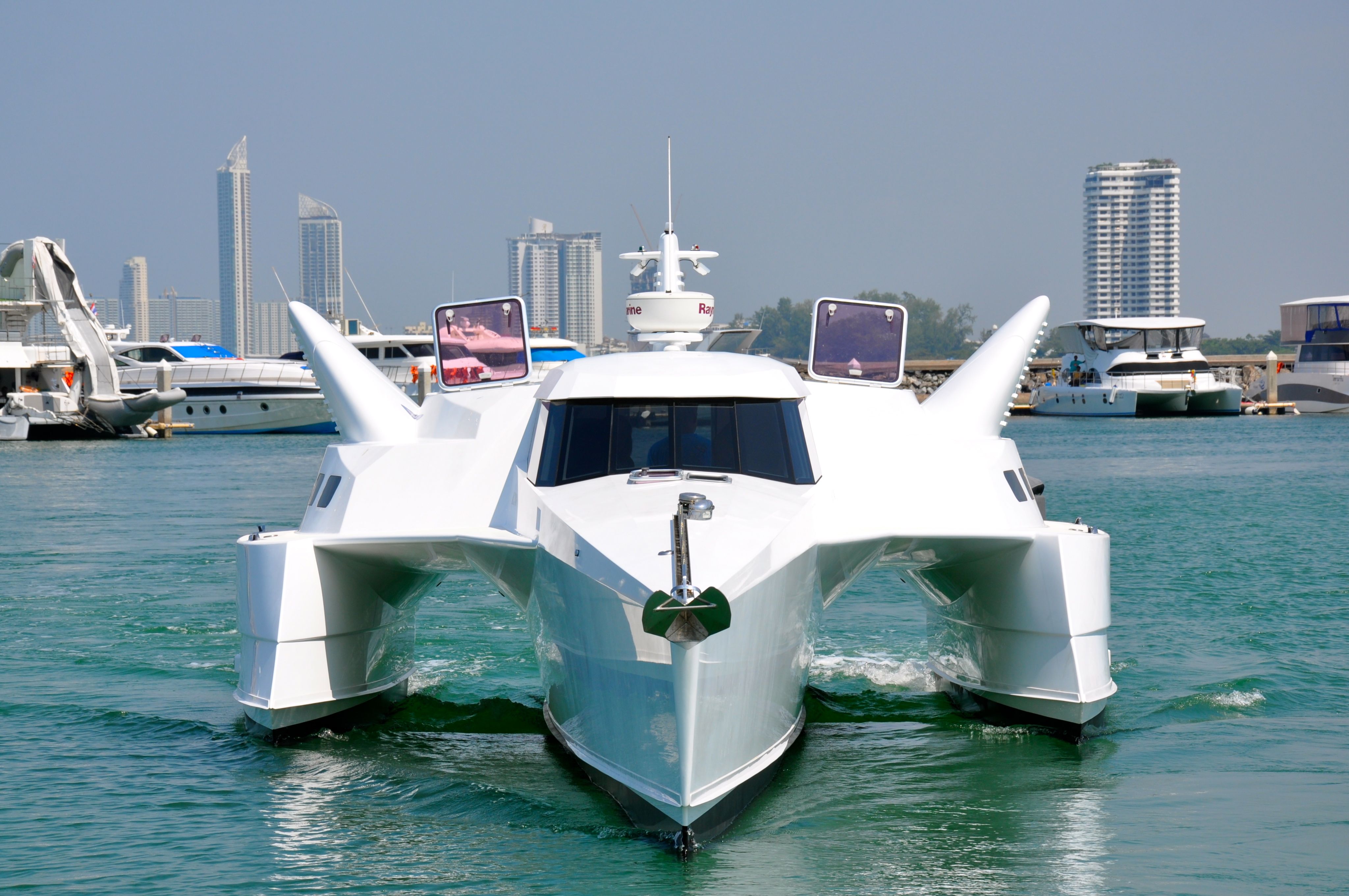 Azzum Wavepiercer 12 · 2010 in vendita in Thailandia (Phuket) — foto 5