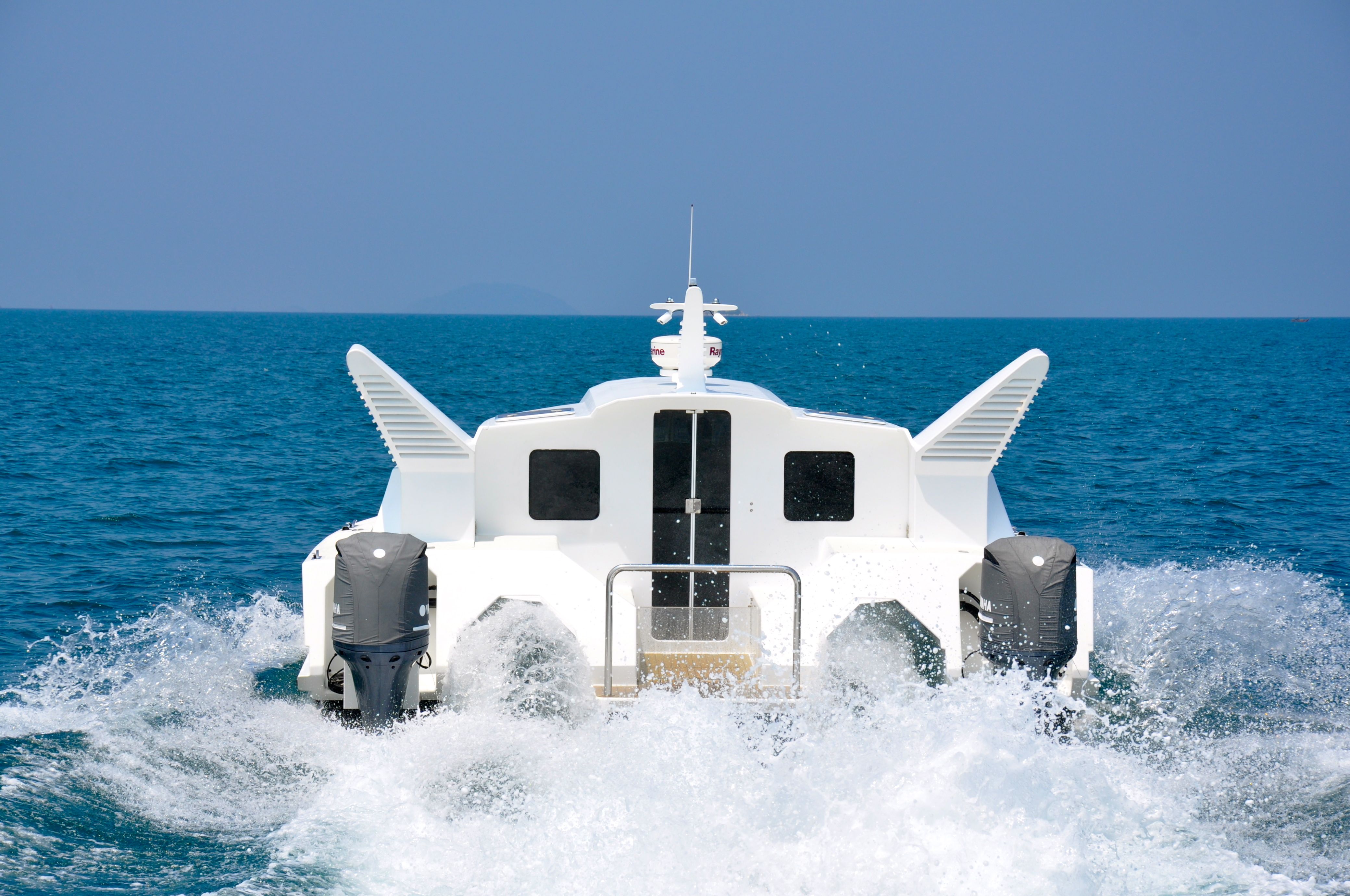 Azzum Wavepiercer 12 · 2010 in vendita in Thailandia (Phuket) — foto 6