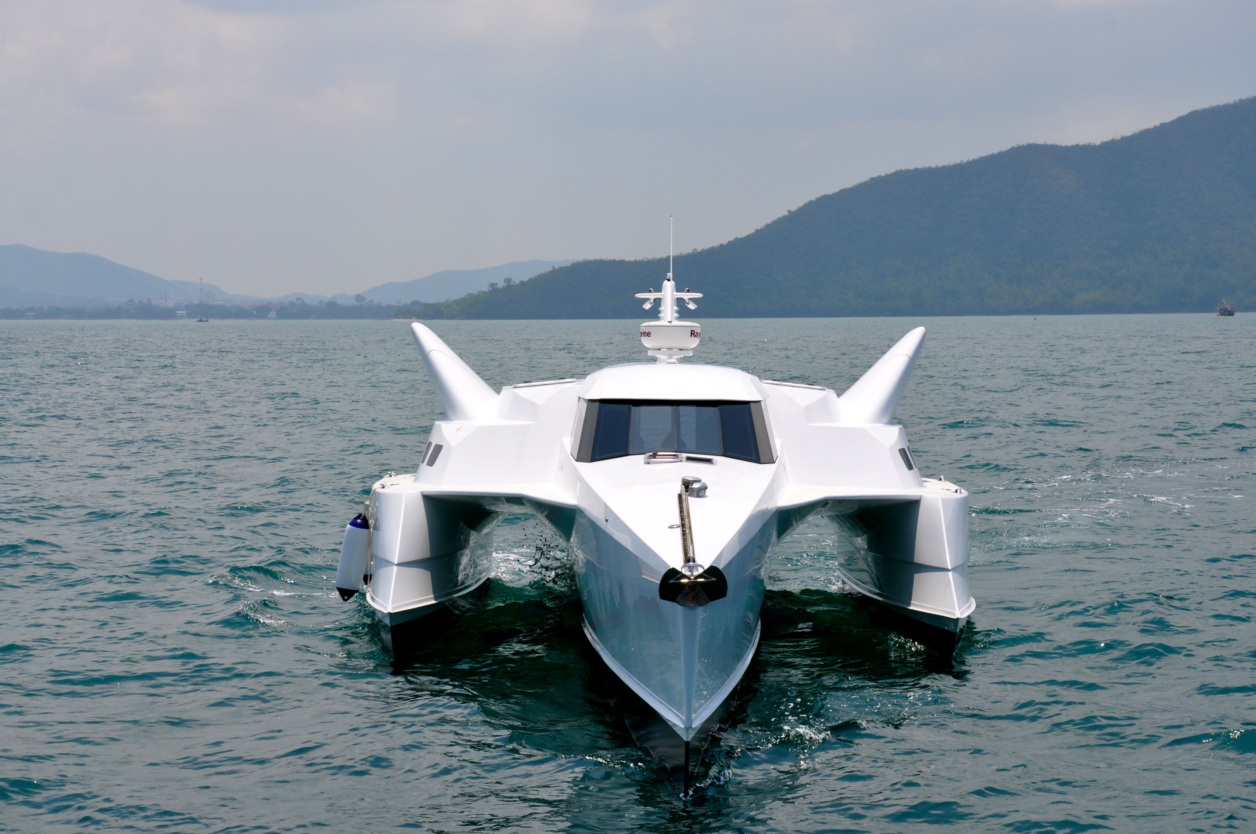 Azzum Wavepiercer 12 · 2010 in vendita in Thailandia (Phuket) — foto 10
