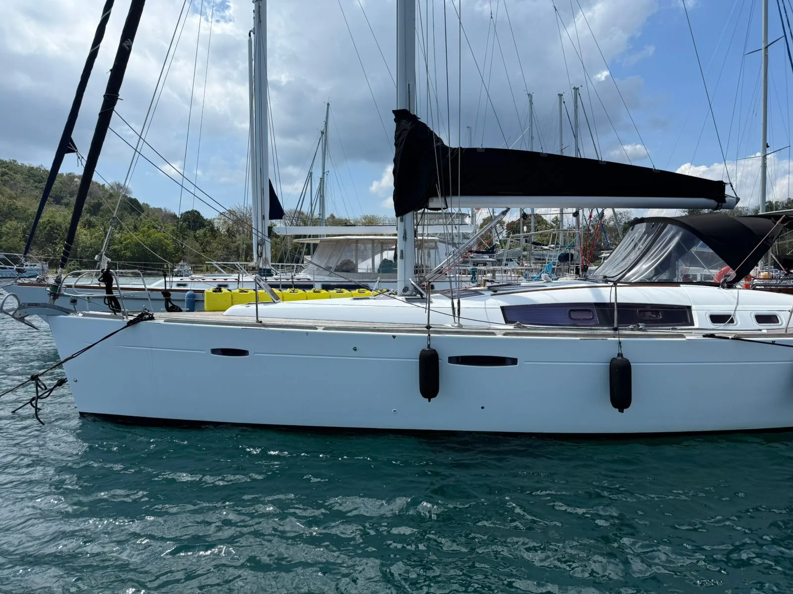 Beneteau Oceanis 46 · 2009 in vendita in Indonesia — foto 3