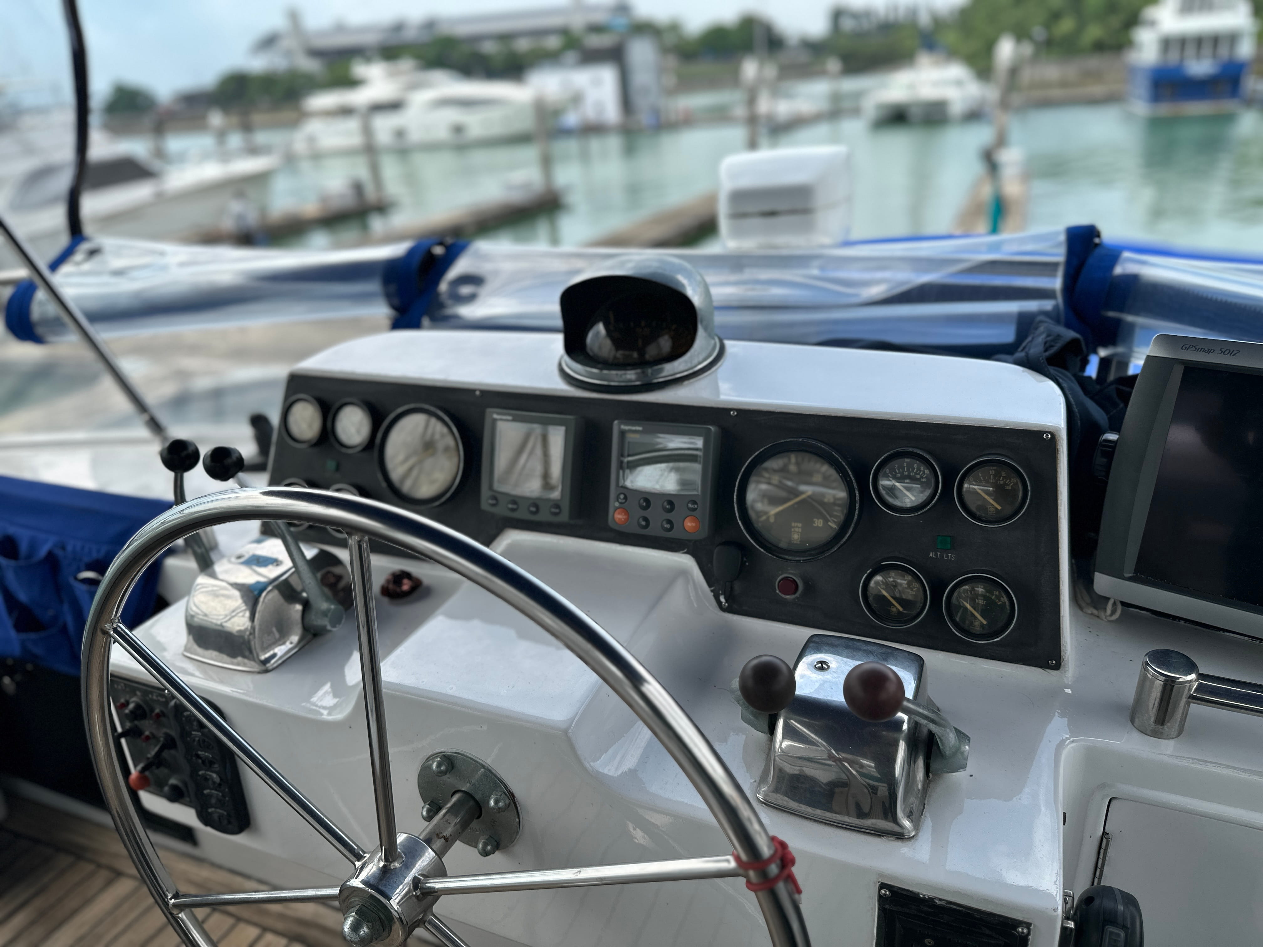 Ocean Alexander 460 · 1992 for sale in Singapore — photo 6