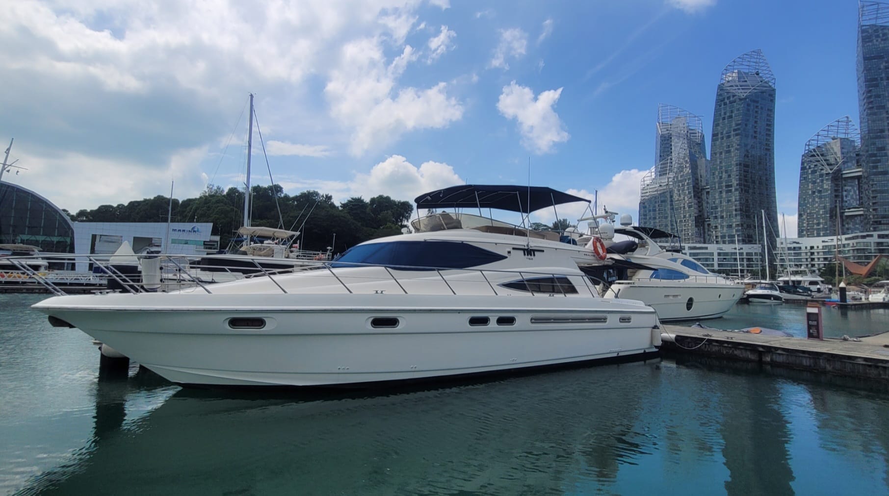 Sealine T52 · 2006 en venta en Singapur — foto 1