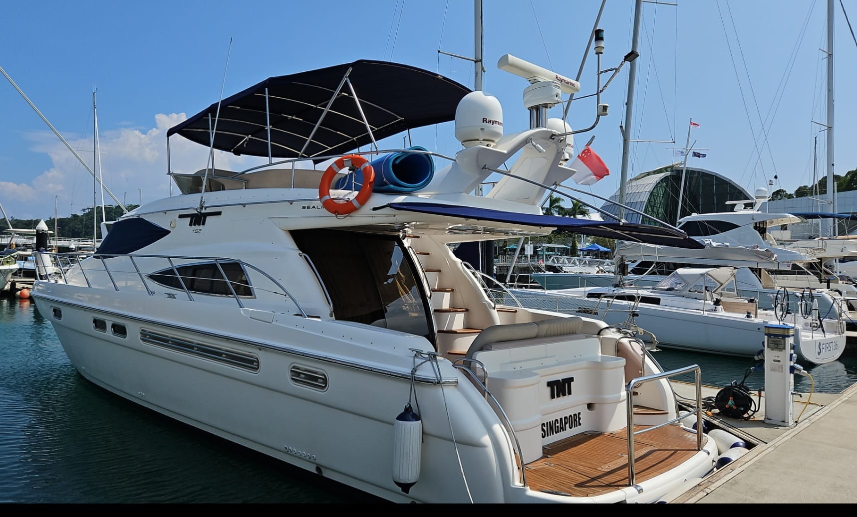 Sealine T52 · 2006 en venta en Singapur — foto 2