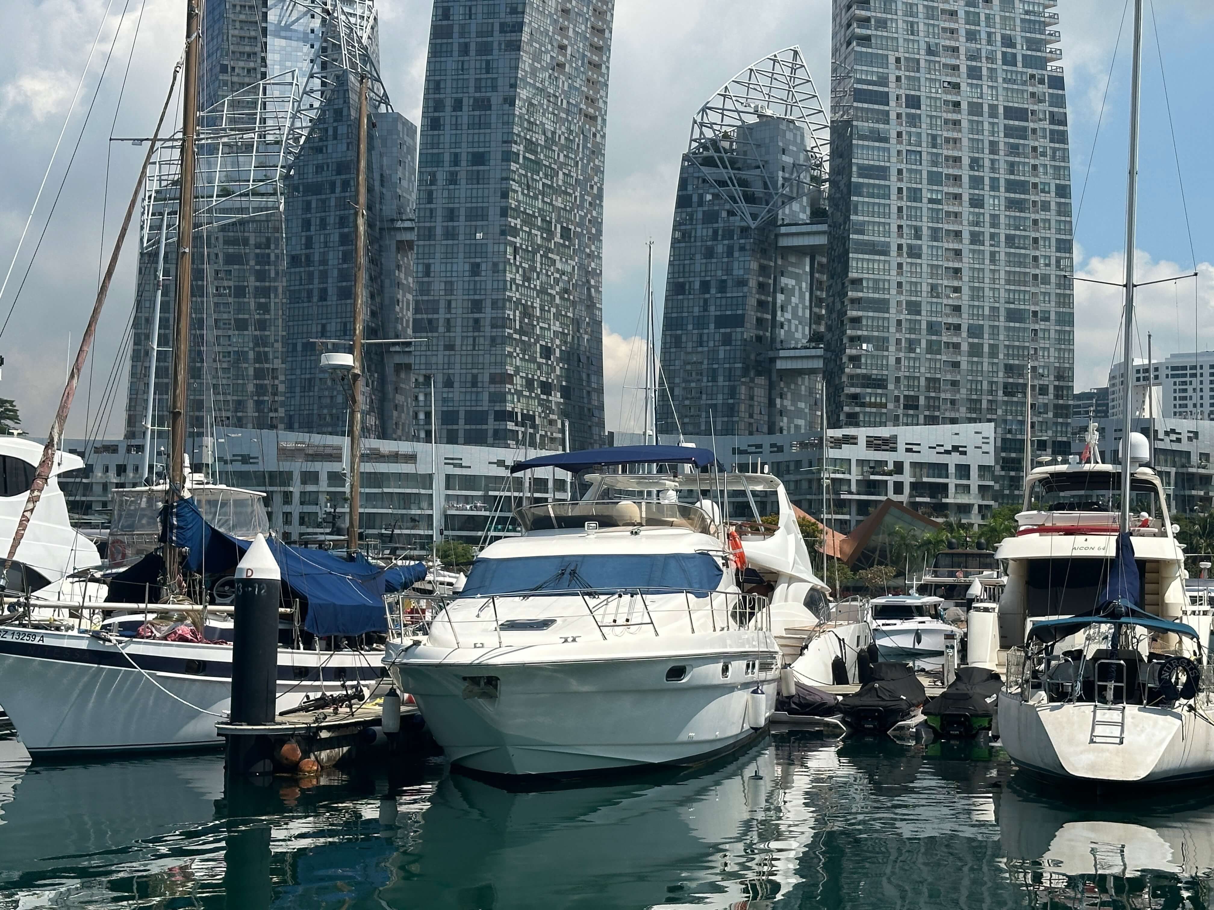 Sealine T52 · 2006 en venta en Singapur — foto 5