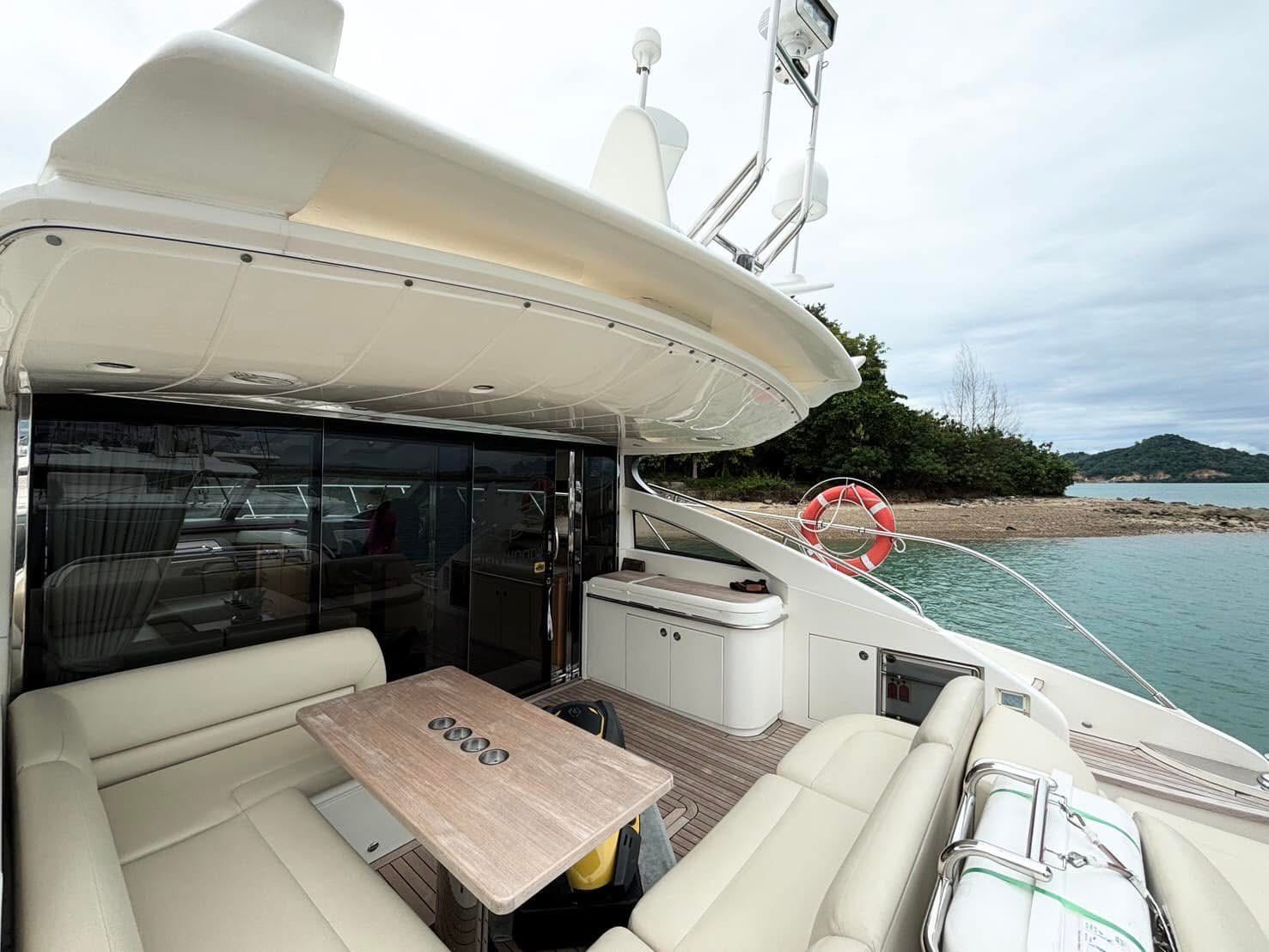 Princess V62 · 2010 in vendita in Thailandia (Phuket) — foto 8