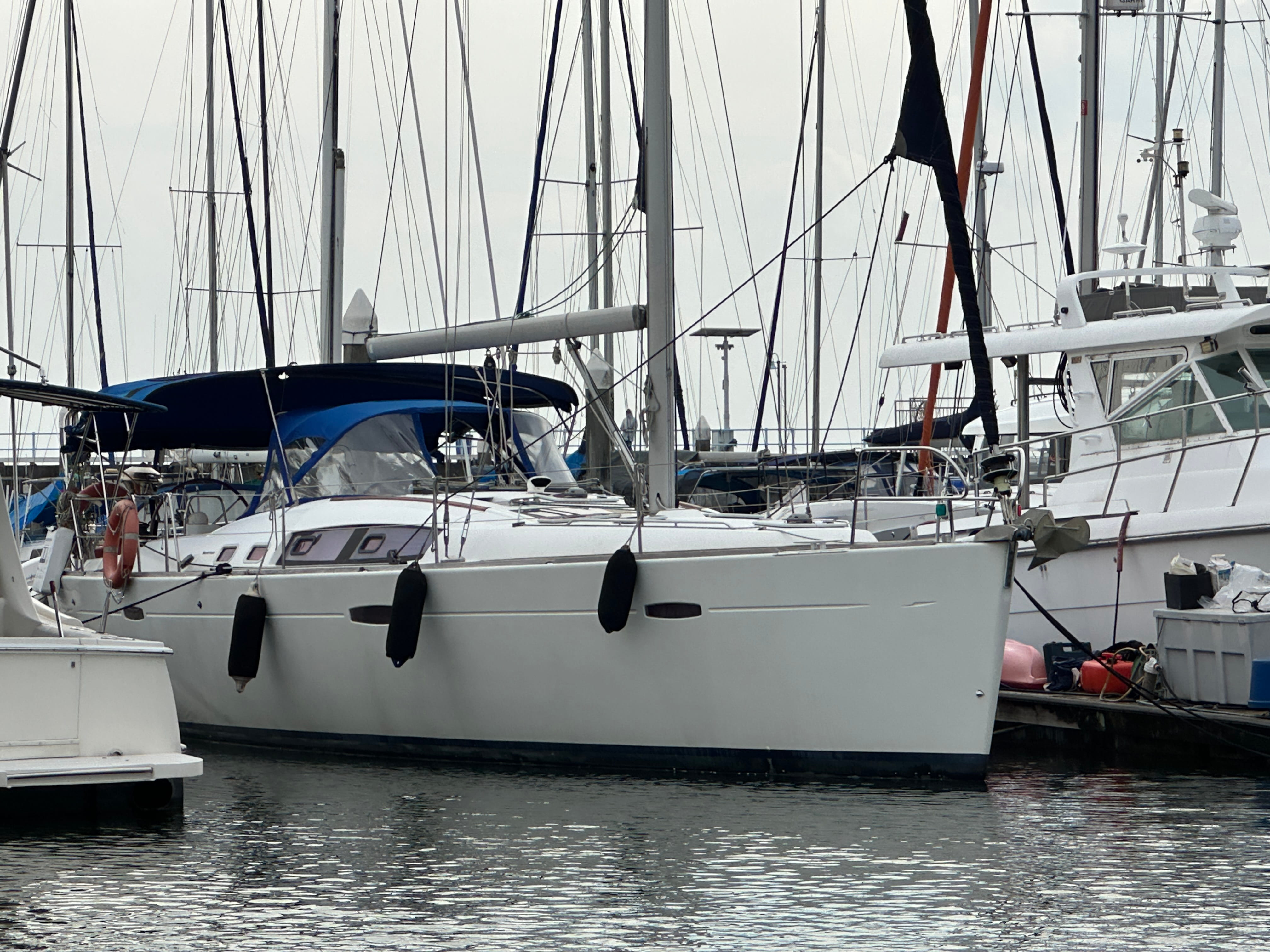 Beneteau Oceanis 46 · 2010 en venta en Singapur — foto 2
