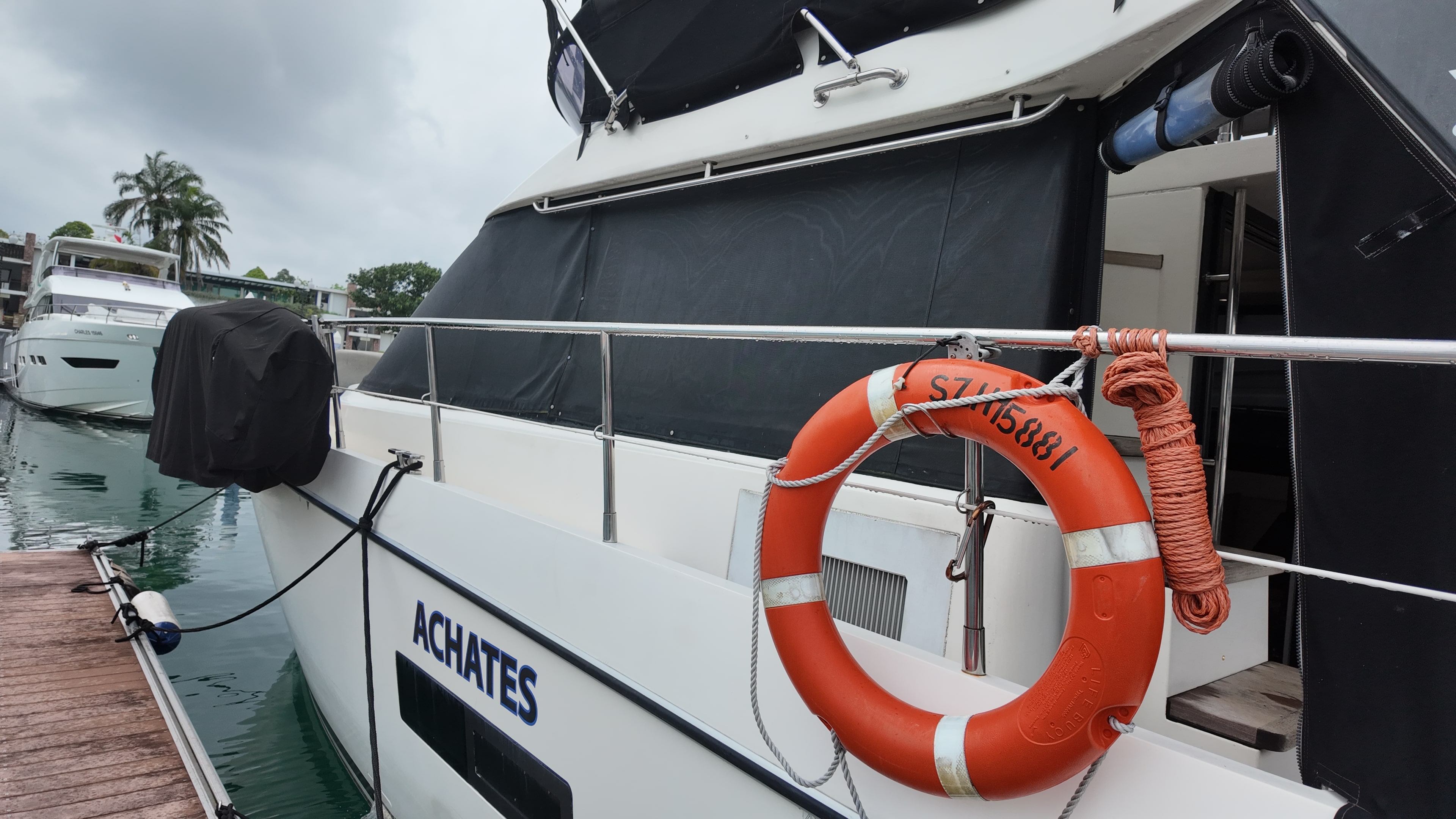 Sealine F42 · 2012 en venta en Singapur — foto 8