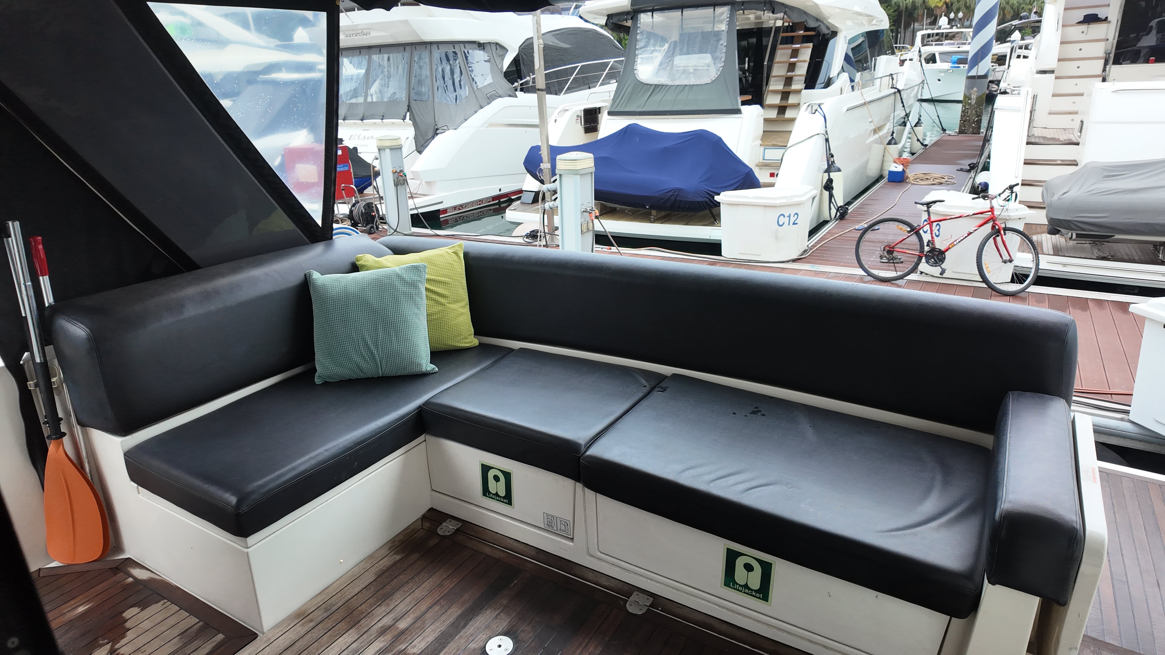 Sealine F42 · 2012 en venta en Singapur — foto 9