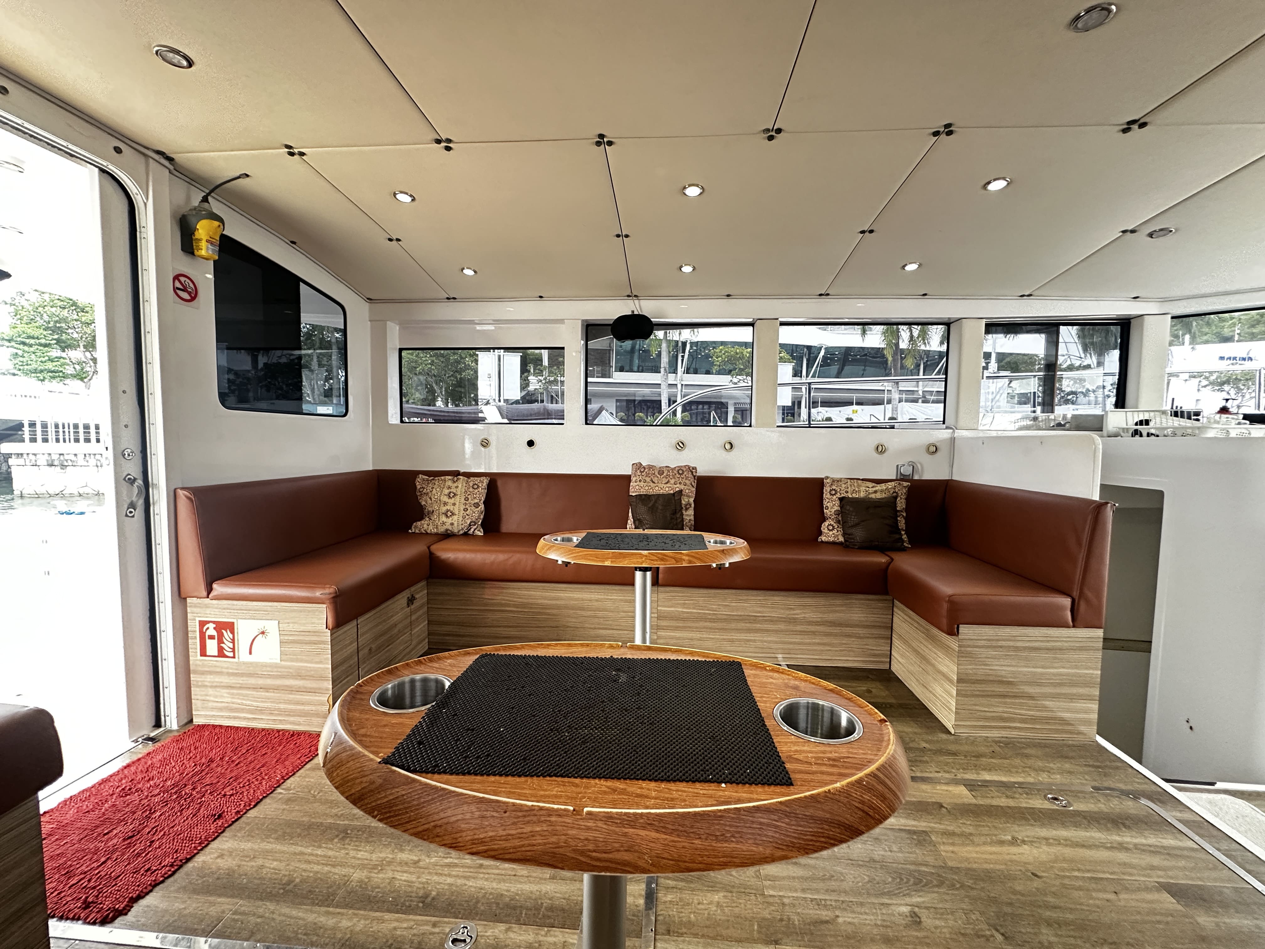 Custom 40 · 2016 in vendita in Singapore — foto 6
