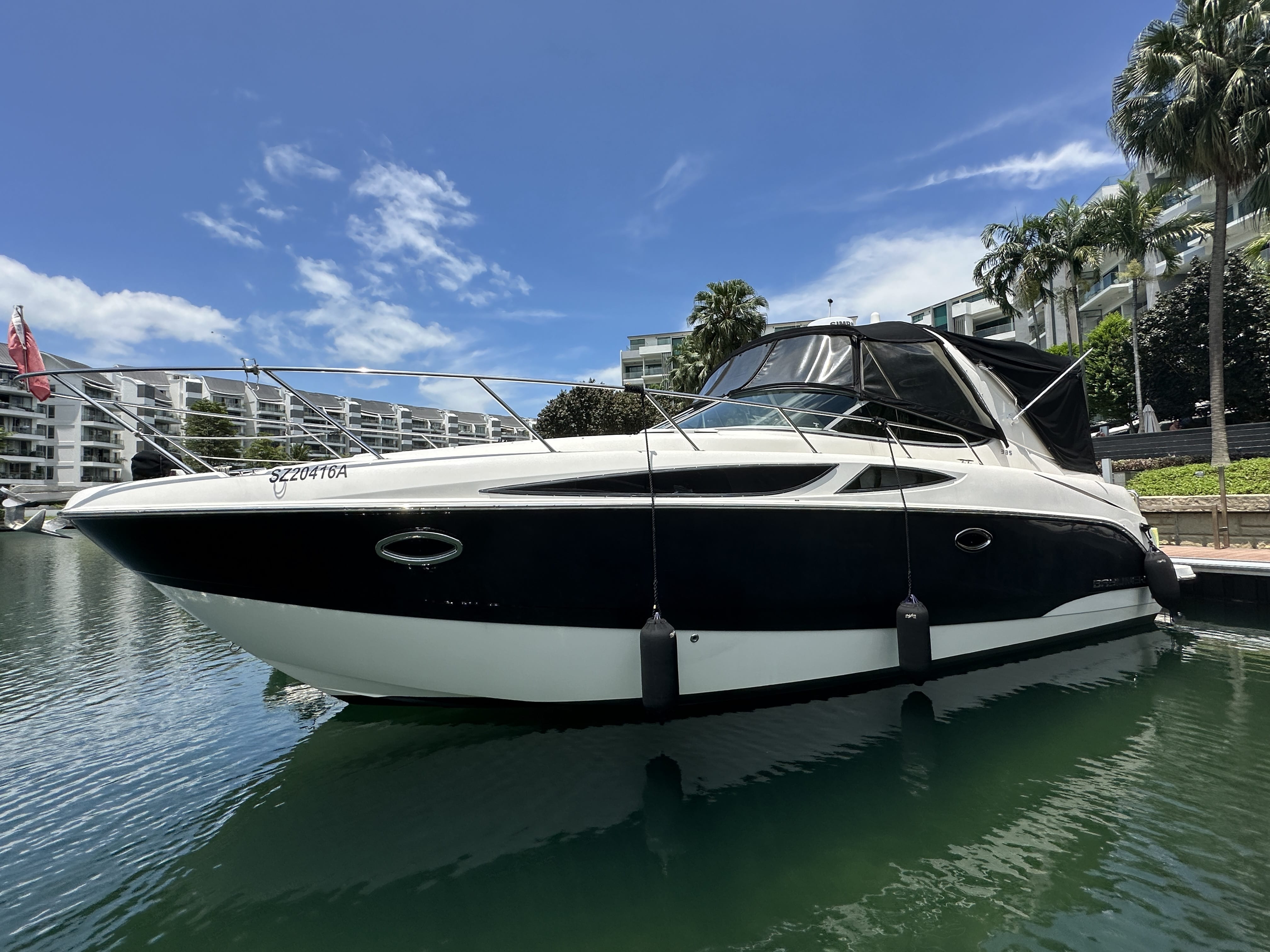 Bayliner 335 SB · 2012 en venta en Singapur — foto 1