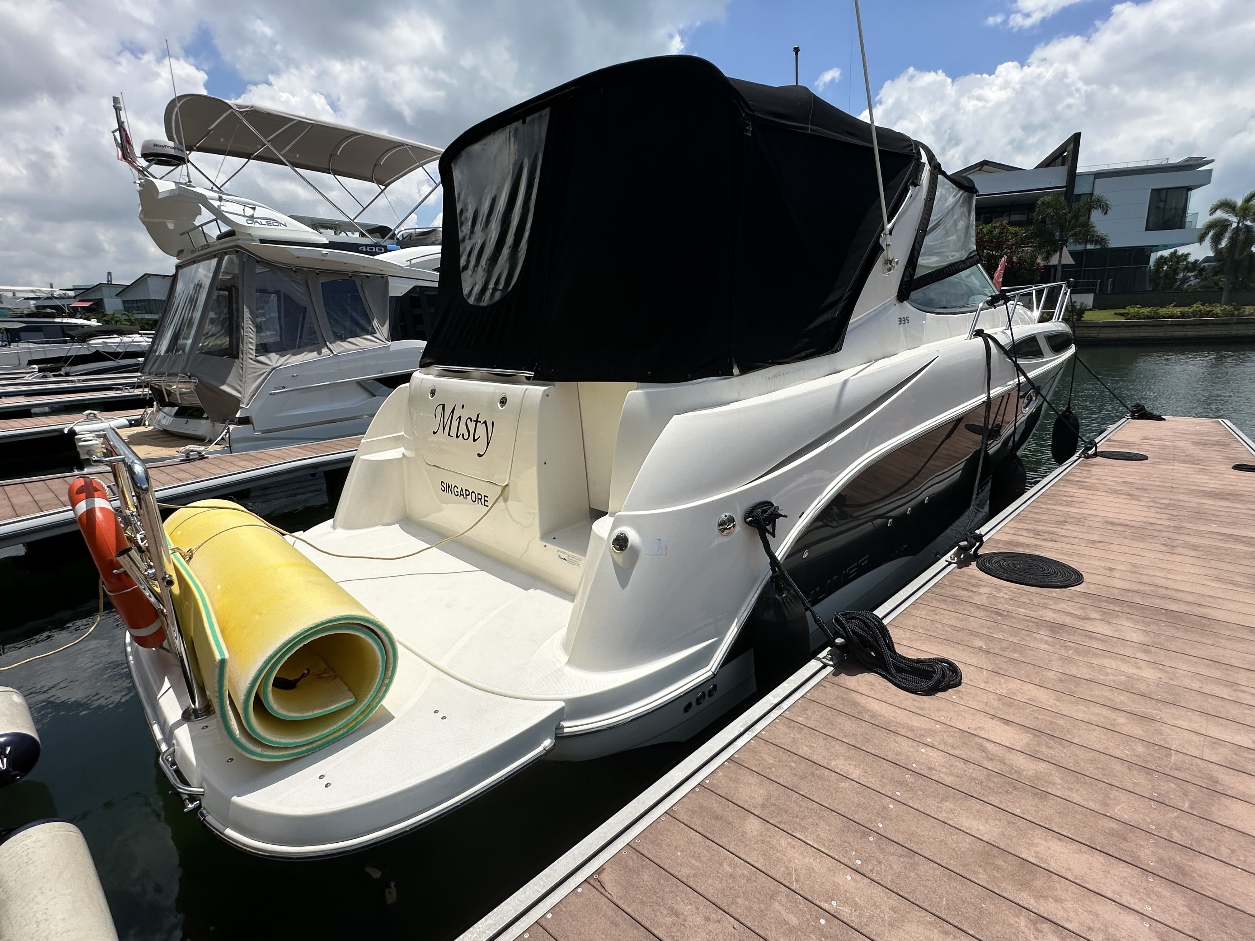 Bayliner 335 SB · 2012 en venta en Singapur — foto 3