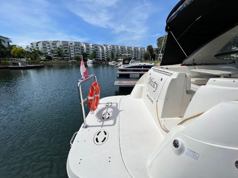 Bayliner 335 SB · 2012 en venta en Singapur — foto 4