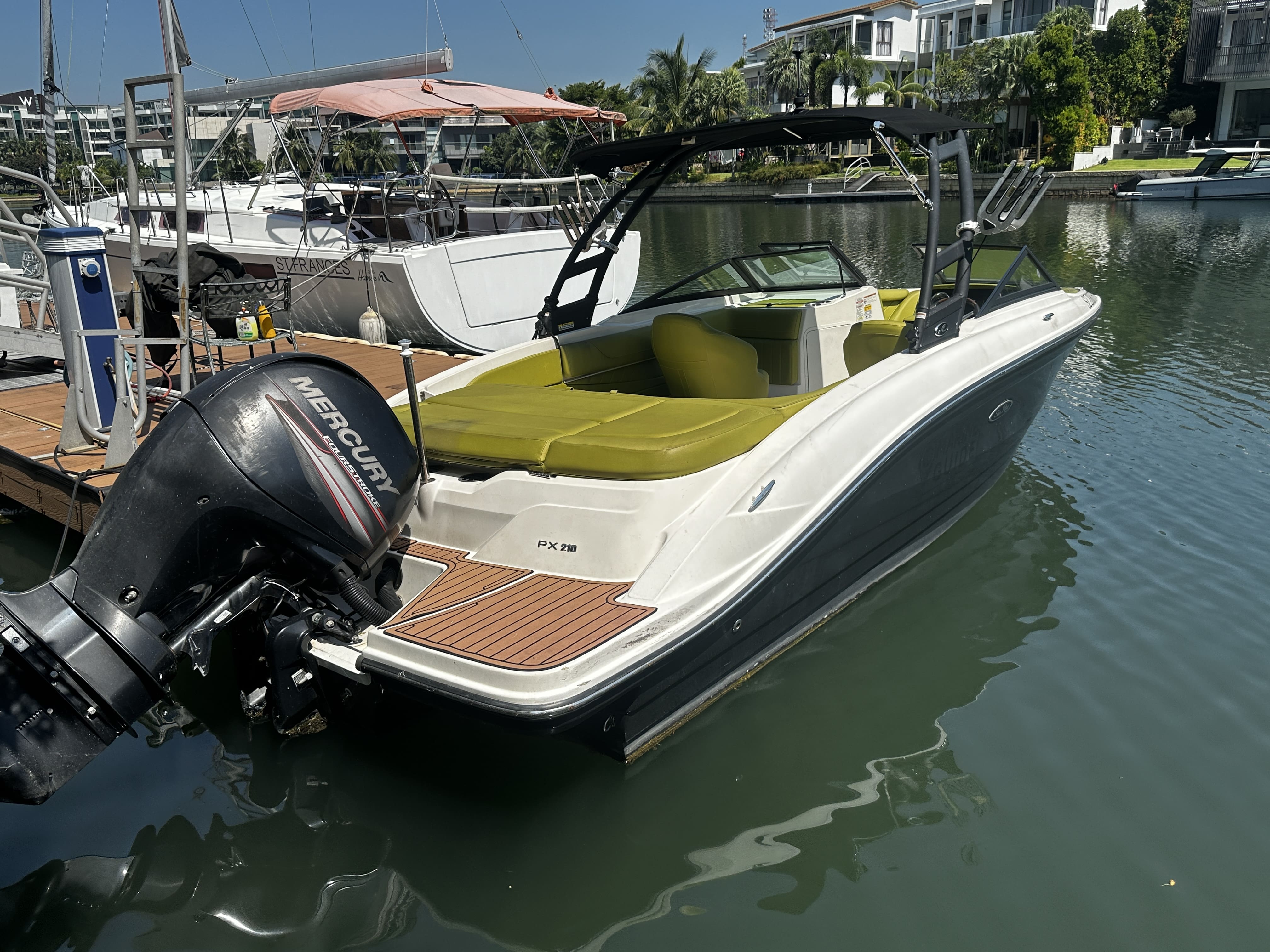 Sea Ray SPX 210 · 2018 in vendita in Singapore — foto 2