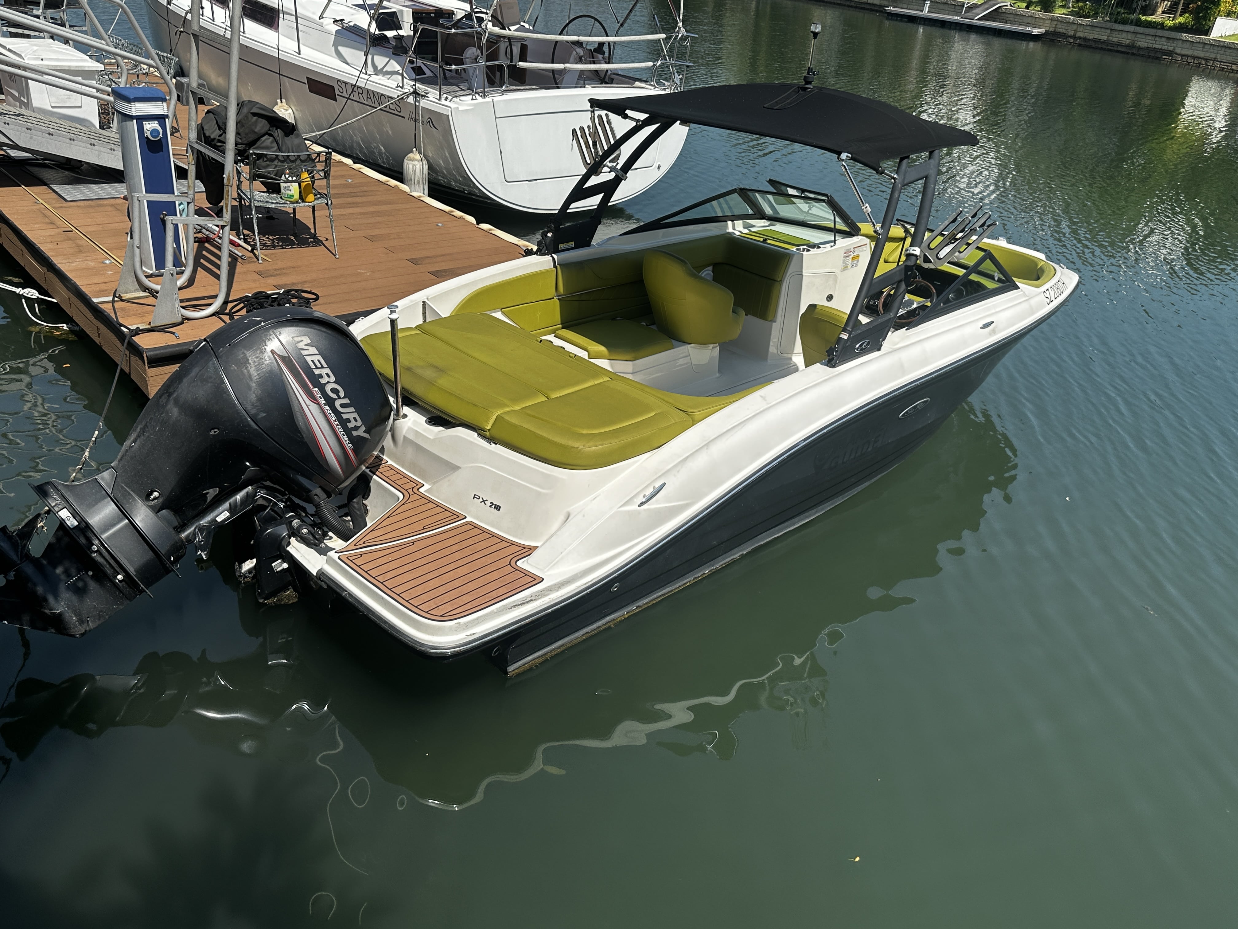 Sea Ray SPX 210 · 2018 in vendita in Singapore — foto 3
