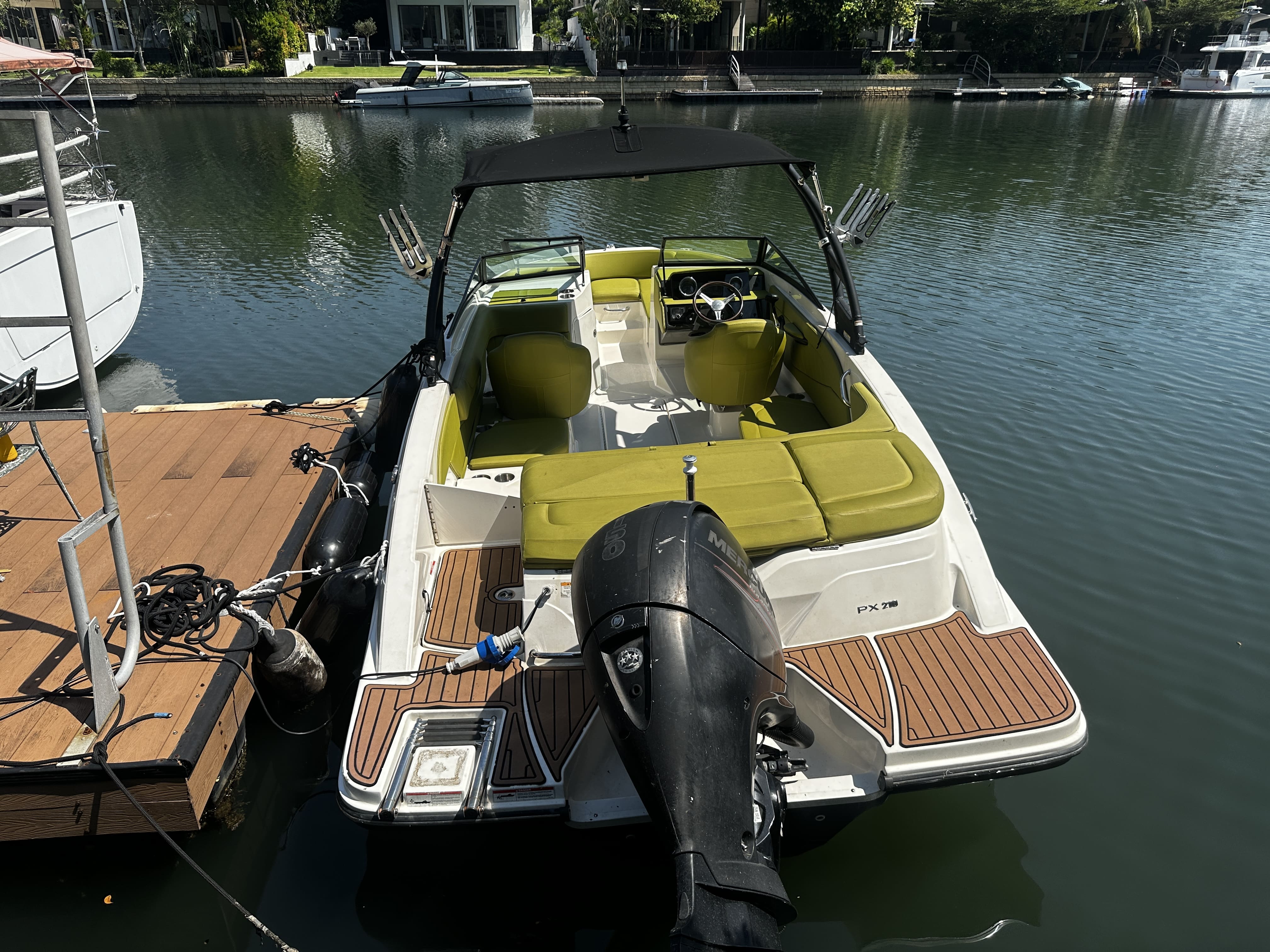 Sea Ray SPX 210 · 2018 in vendita in Singapore — foto 5