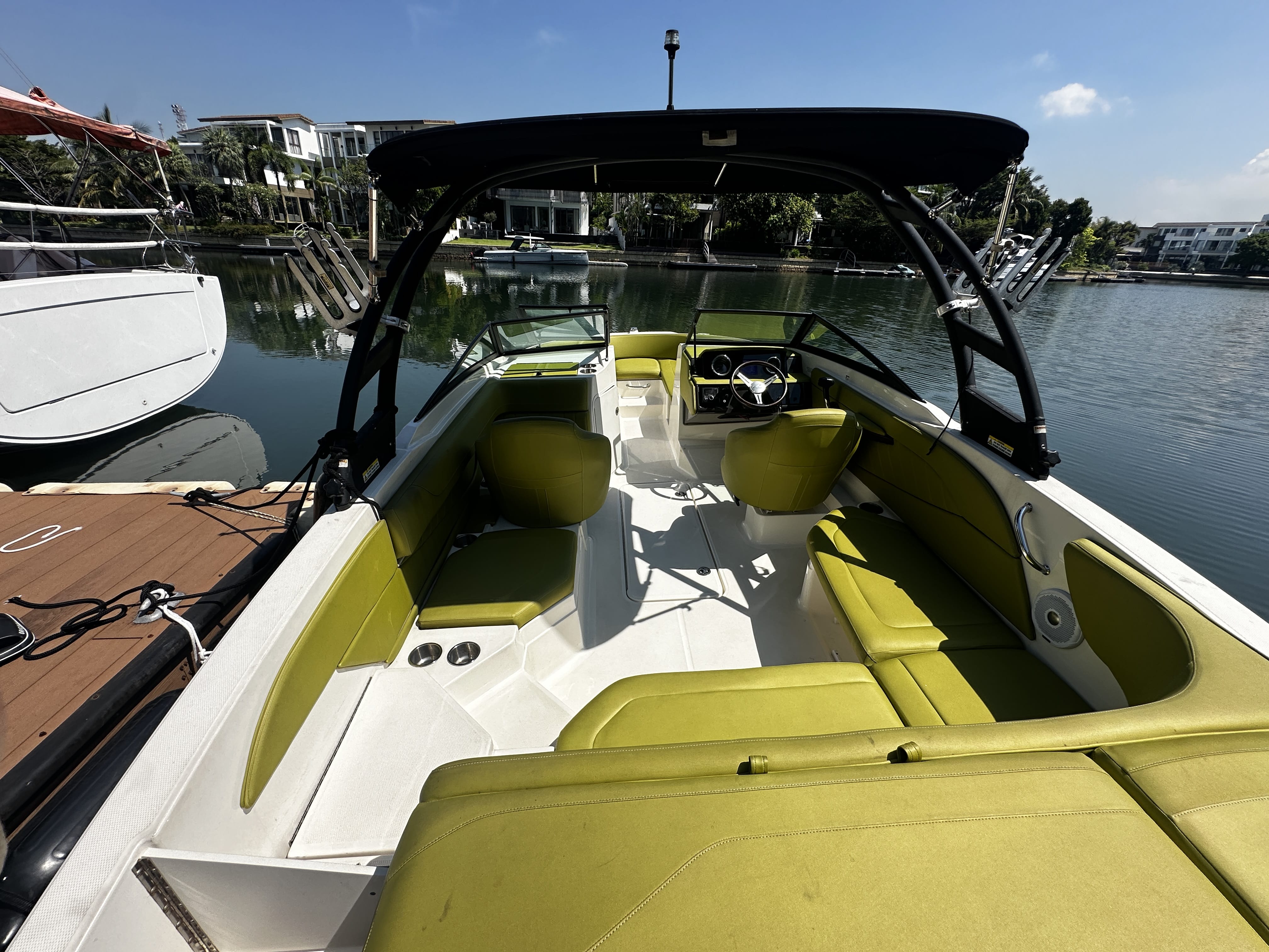 Sea Ray SPX 210 · 2018 in vendita in Singapore — foto 10