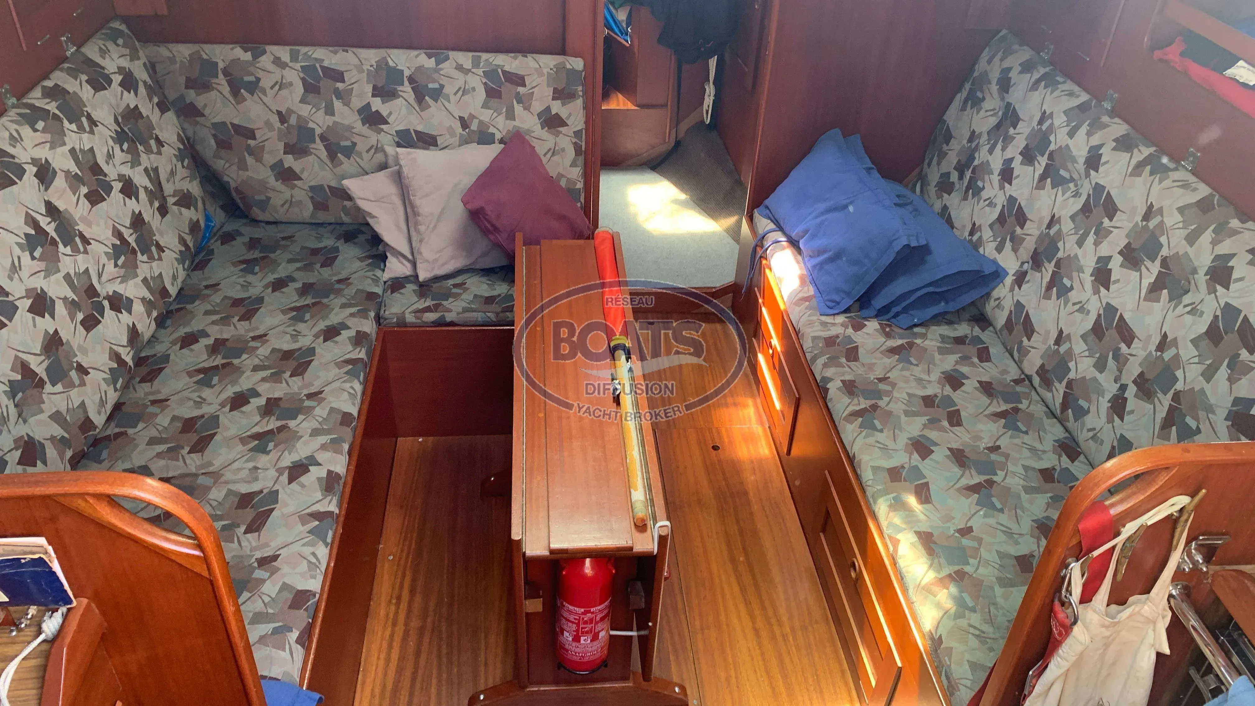 HALLBERG RASSY 352 · 1981 en venta en Otra zona — foto 7