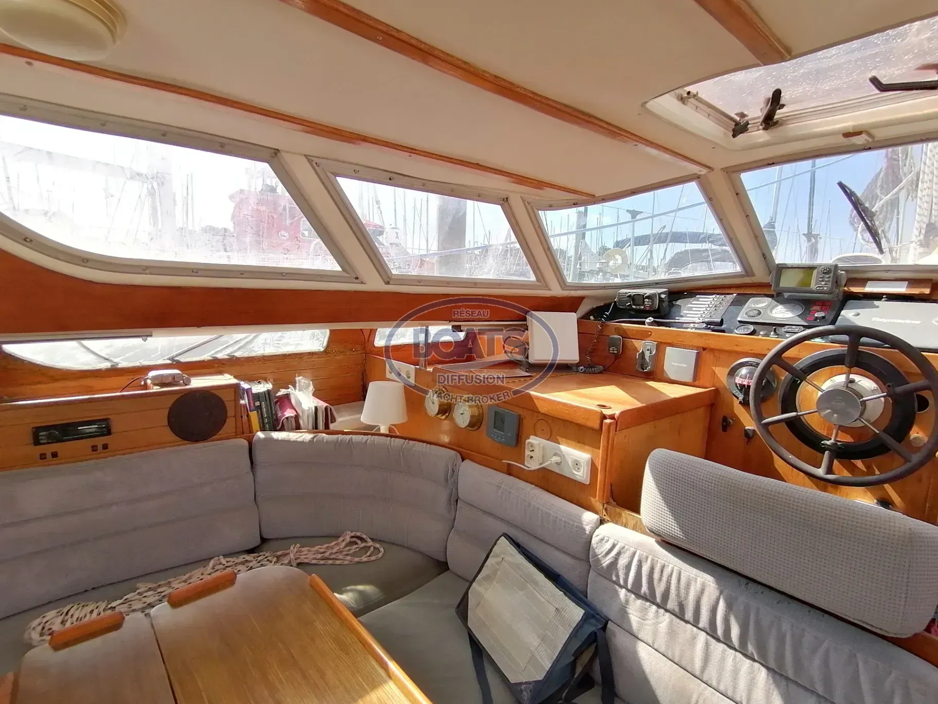 JEANNEAU ESPACE 1100 · 1988 for sale in Other area — photo 3