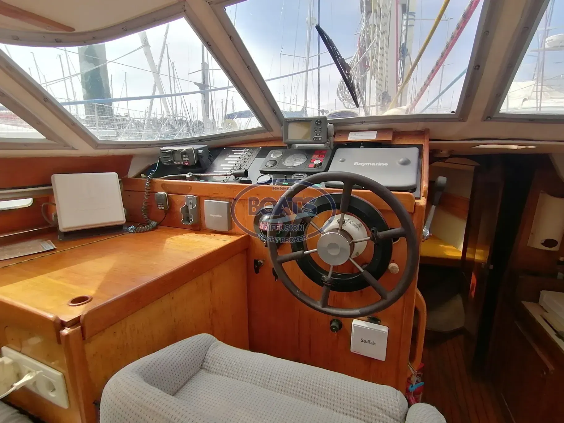 JEANNEAU ESPACE 1100 · 1988 for sale in Other area — photo 9