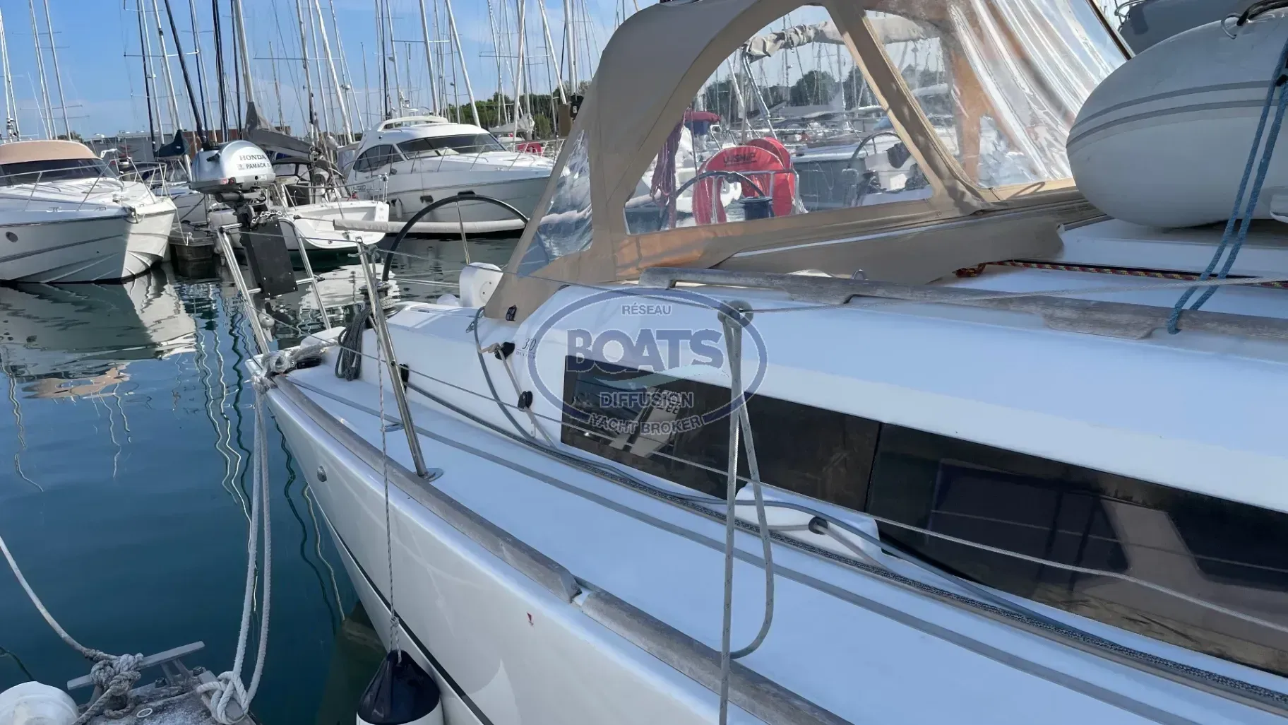 Dufour 310 GRAND LARGE · 2017 en venta en Otra zona — foto 3