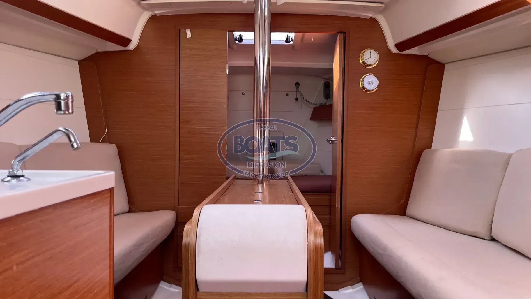 Dufour 310 GRAND LARGE · 2017 en venta en Otra zona — foto 9