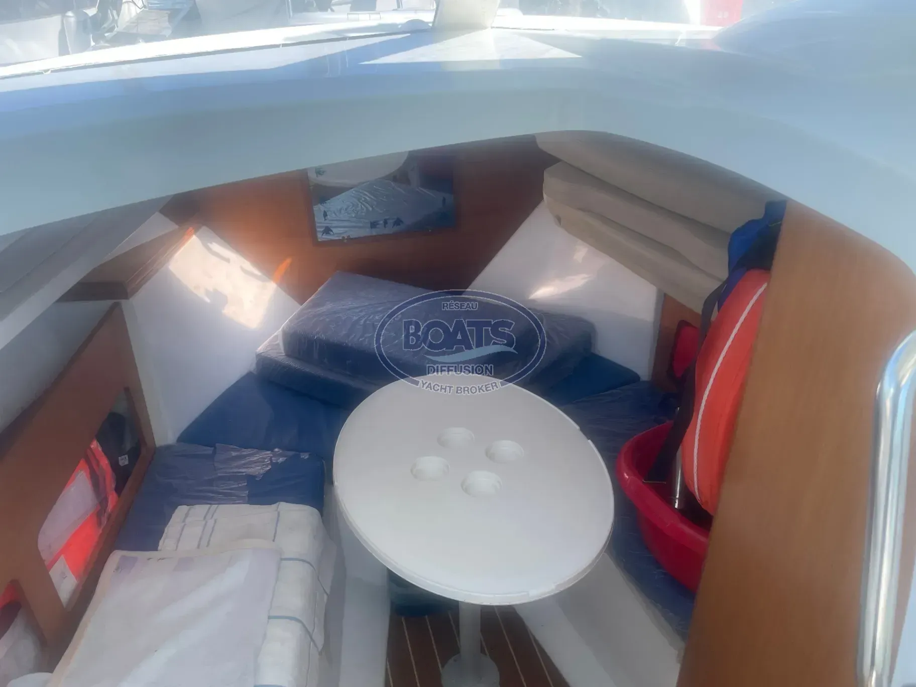 BENETEAU ANTARES 6 · 2006 in vendita in Altra zona — foto 7