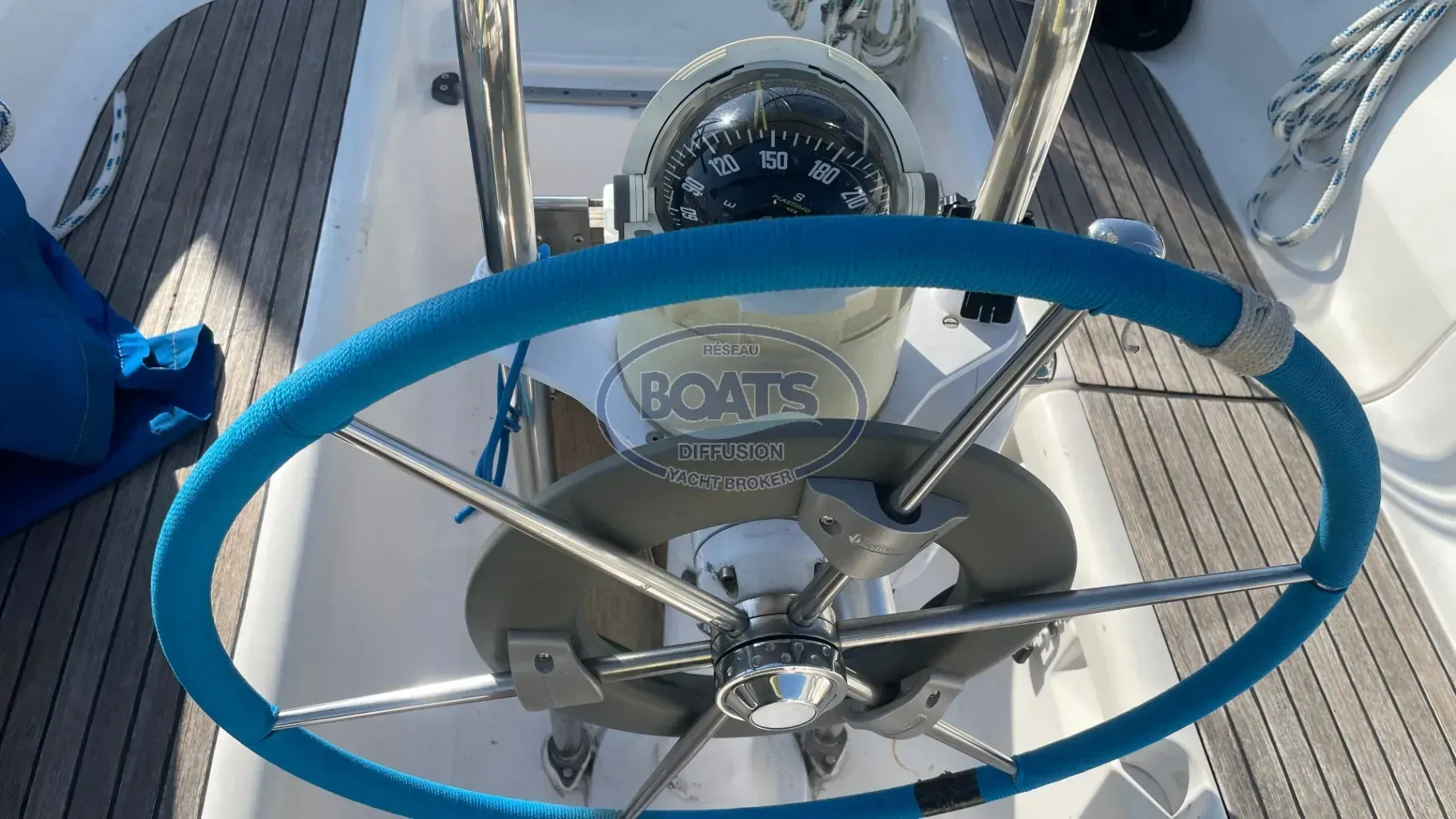 Dufour 32 classic · 2000 in vendita in Altra zona — foto 10
