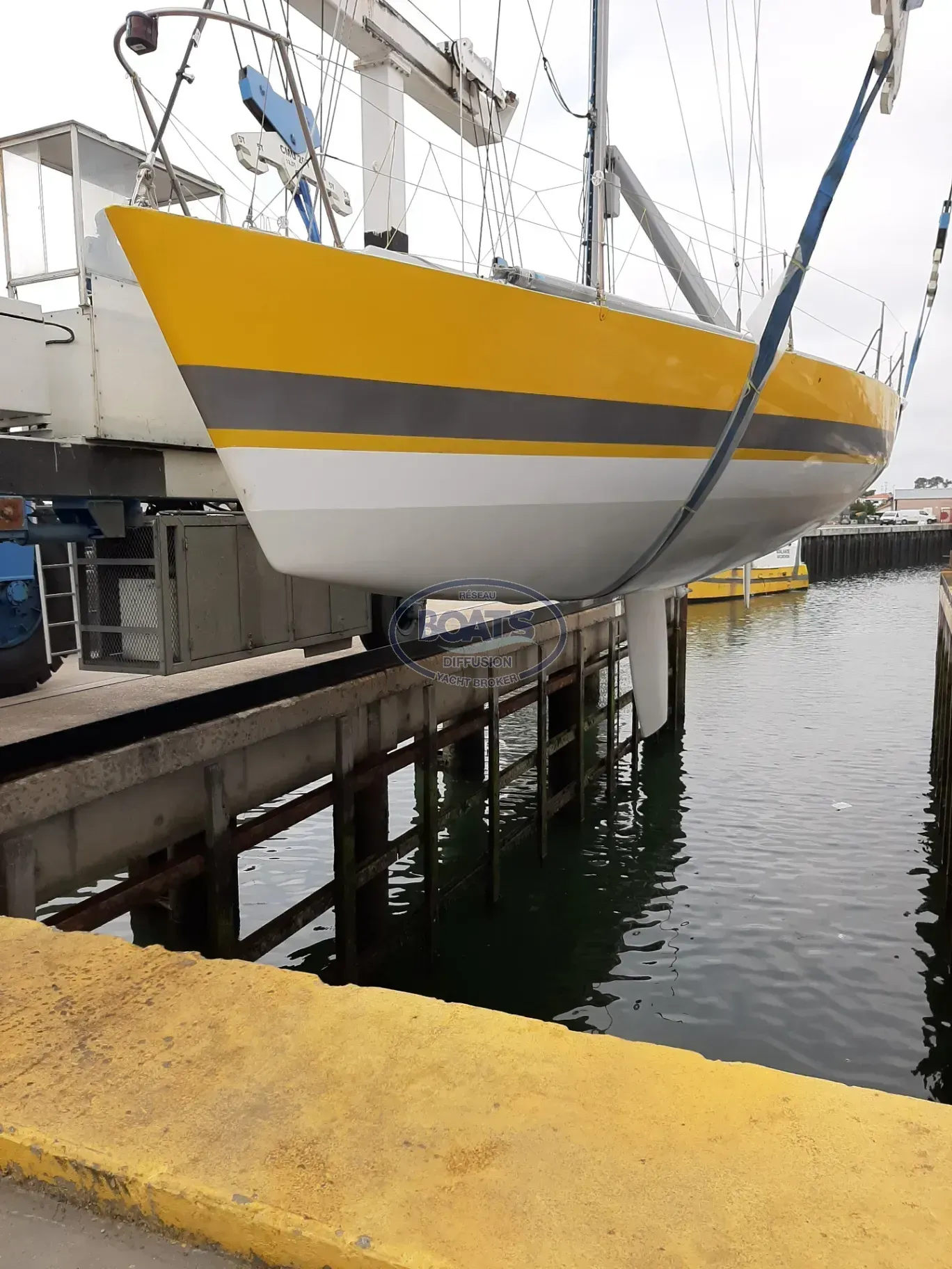 BENETEAU Two Ton Rubis (Ex CORUM II Admiral’s Cup 1991) · 1989 à vendre – Autre zone — photo 6