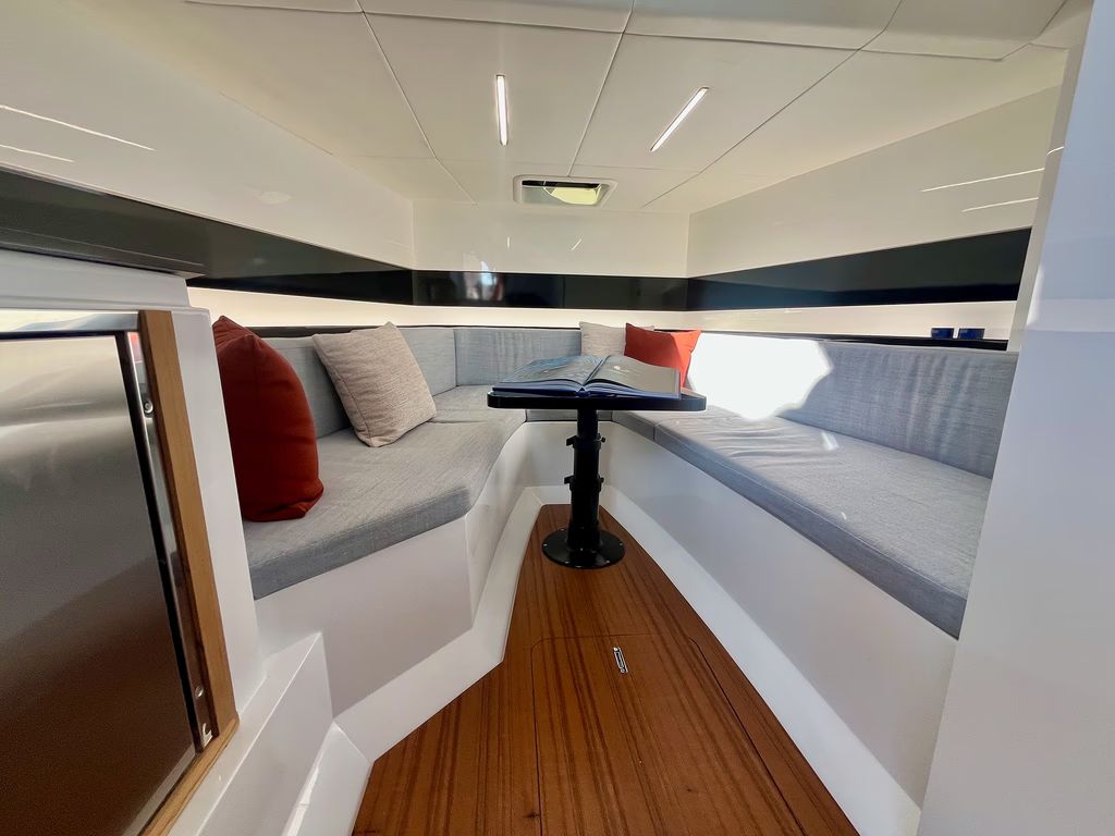 BB Yachts BB35 Elba inboard for sale in French Riviera — photo 4