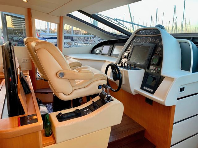 Pershing 76 · 2005 zu verkaufen – Andere Region — Foto 5