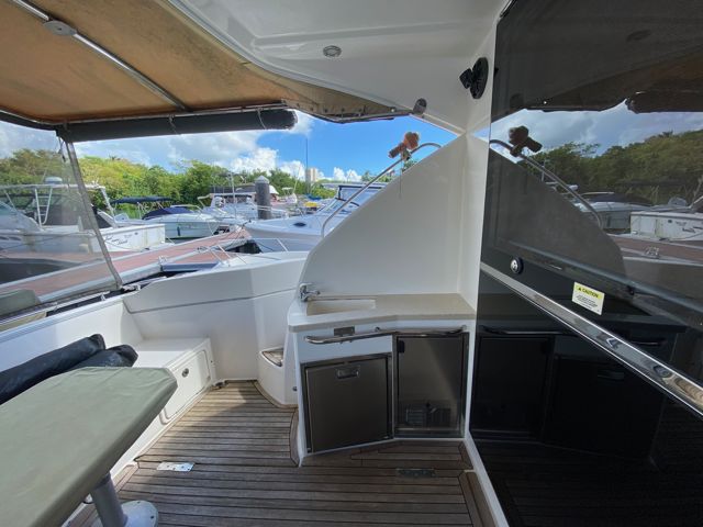 Riviera 4400 Sport Yacht · 2008 en venta en Martinica — foto 6