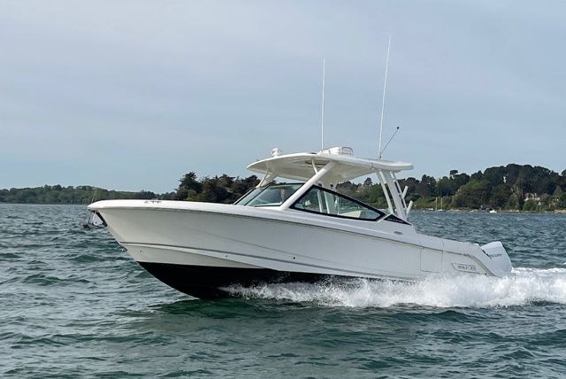 Boston Whaler Vantage 280 · 2021 for sale in Brittany — photo 3