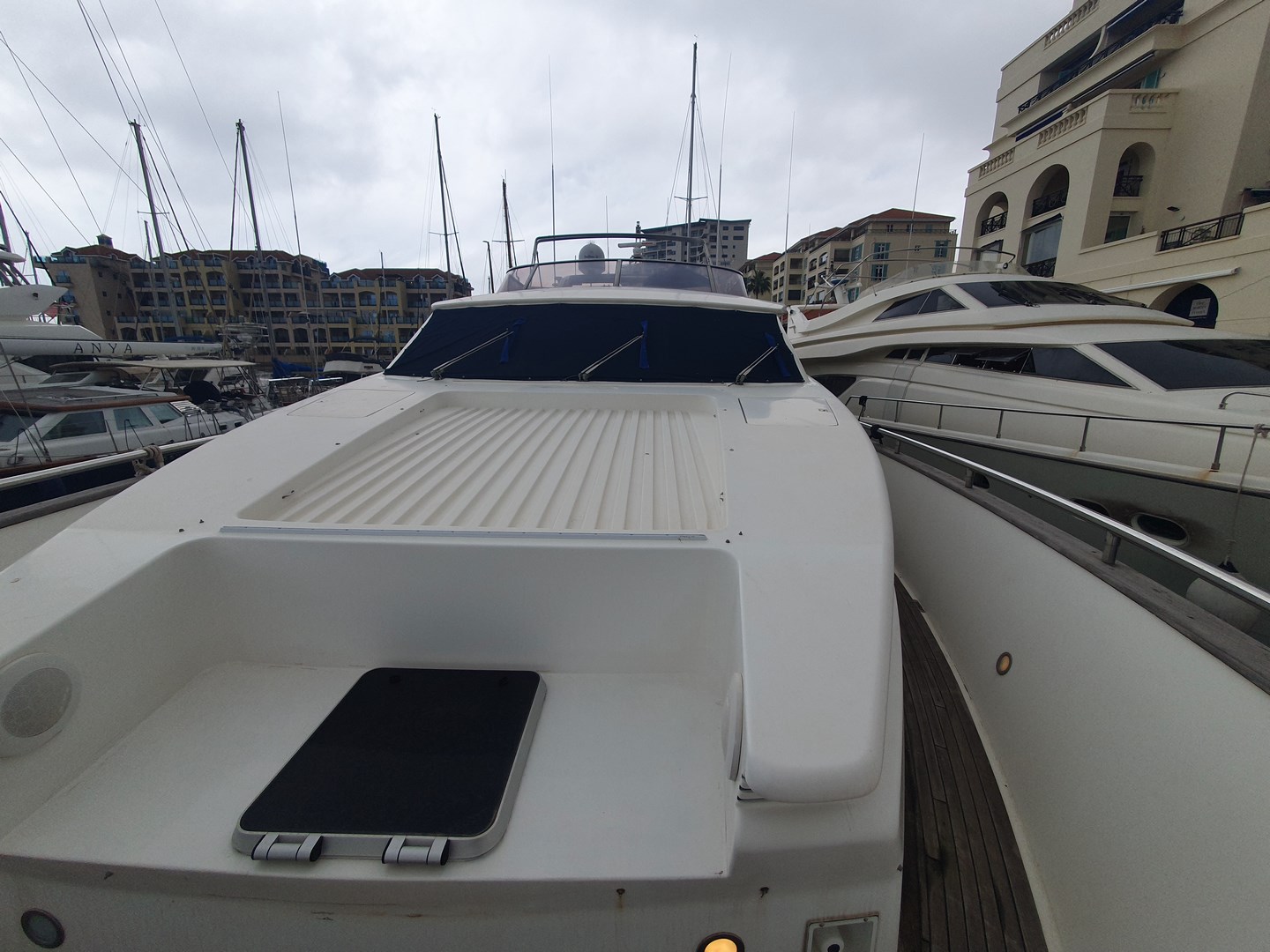 Elegance 82 · 2001 for sale in Málaga & Costa del Sol — photo 5