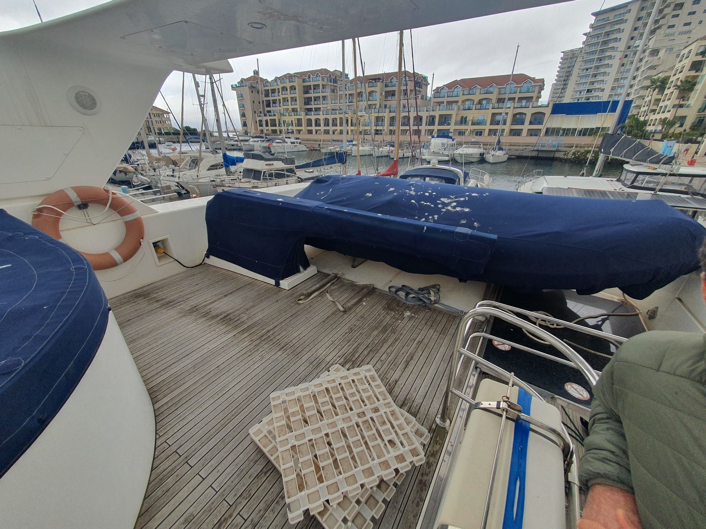 Elegance 82 · 2001 for sale in Málaga & Costa del Sol — photo 9