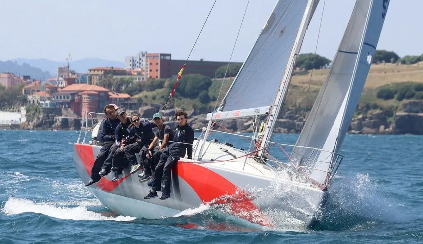 Jeanneau One Design 35 · 1992 en venta en Asturias, Cantabria y País Vasco — foto 1