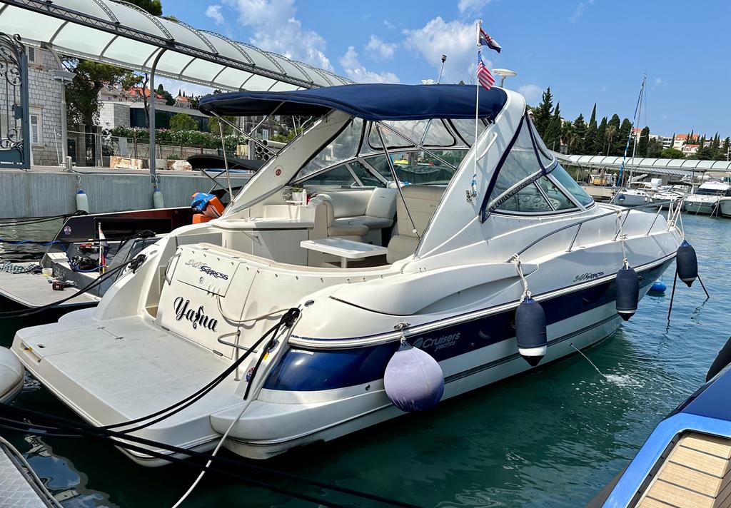 Cruisers Yachts 34 Express · 2005 in vendita in Croazia — foto 1