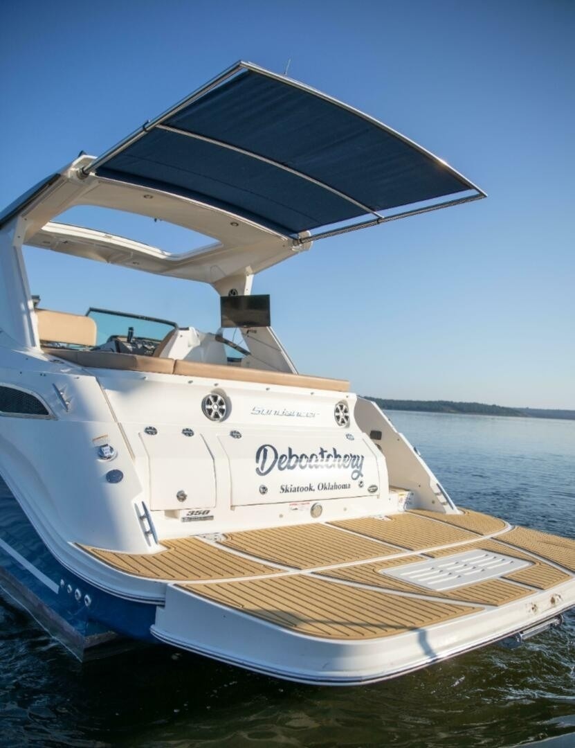Sea Ray Sundancer 350 · 2016 for sale in Other area — photo 2