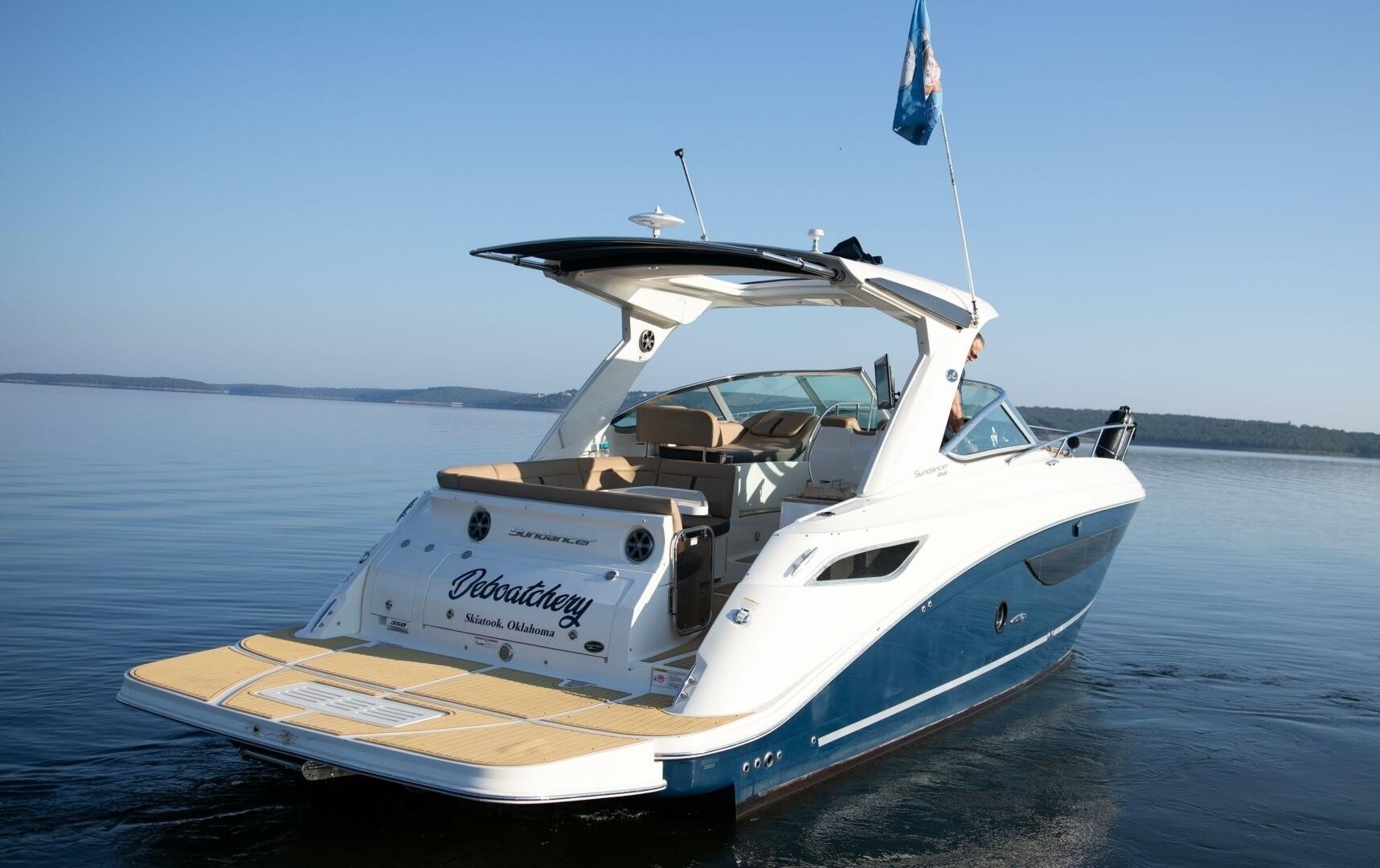 Sea Ray Sundancer 350 · 2016 for sale in Other area — photo 3