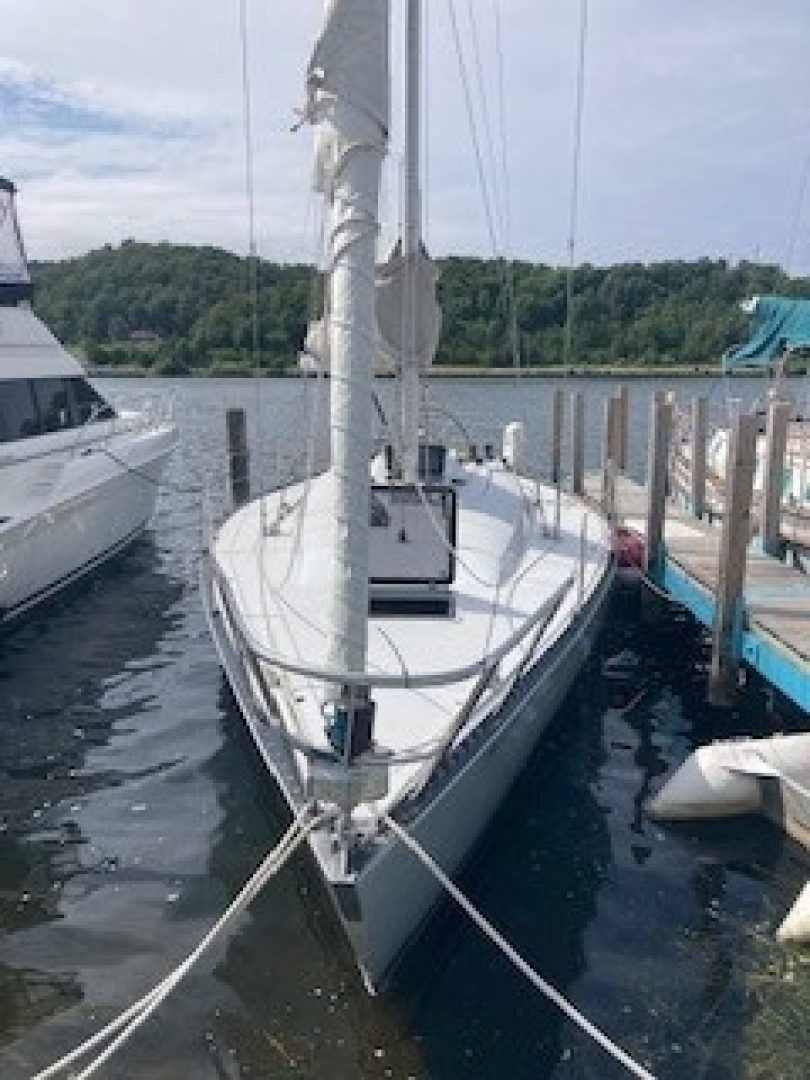 C&C 41 · 1983 for sale in Other area — photo 4