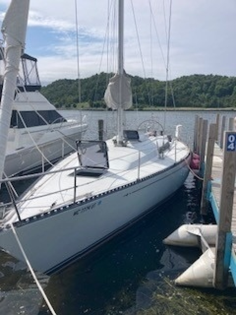 C&C 41 · 1983 for sale in Other area — photo 5