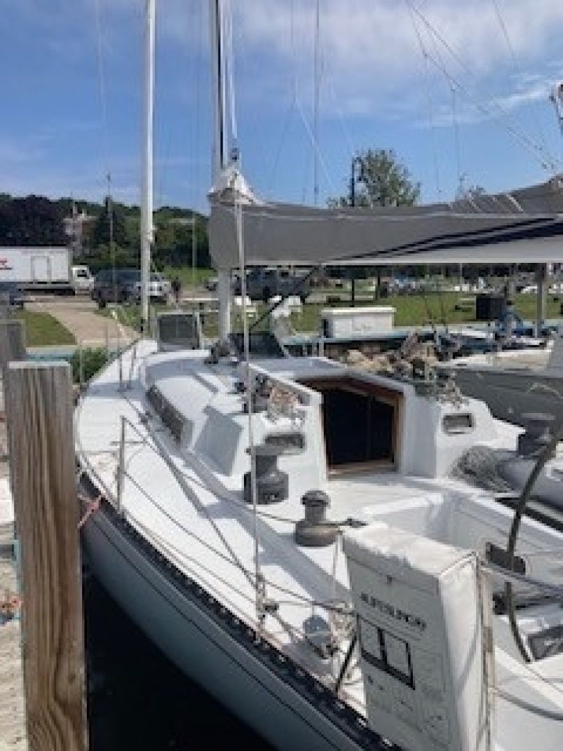C&C 41 · 1983 for sale in Other area — photo 6