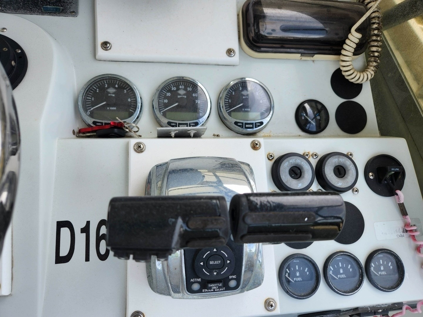 Contender 35 Side Console · 2001 in vendita in Altra zona — foto 8