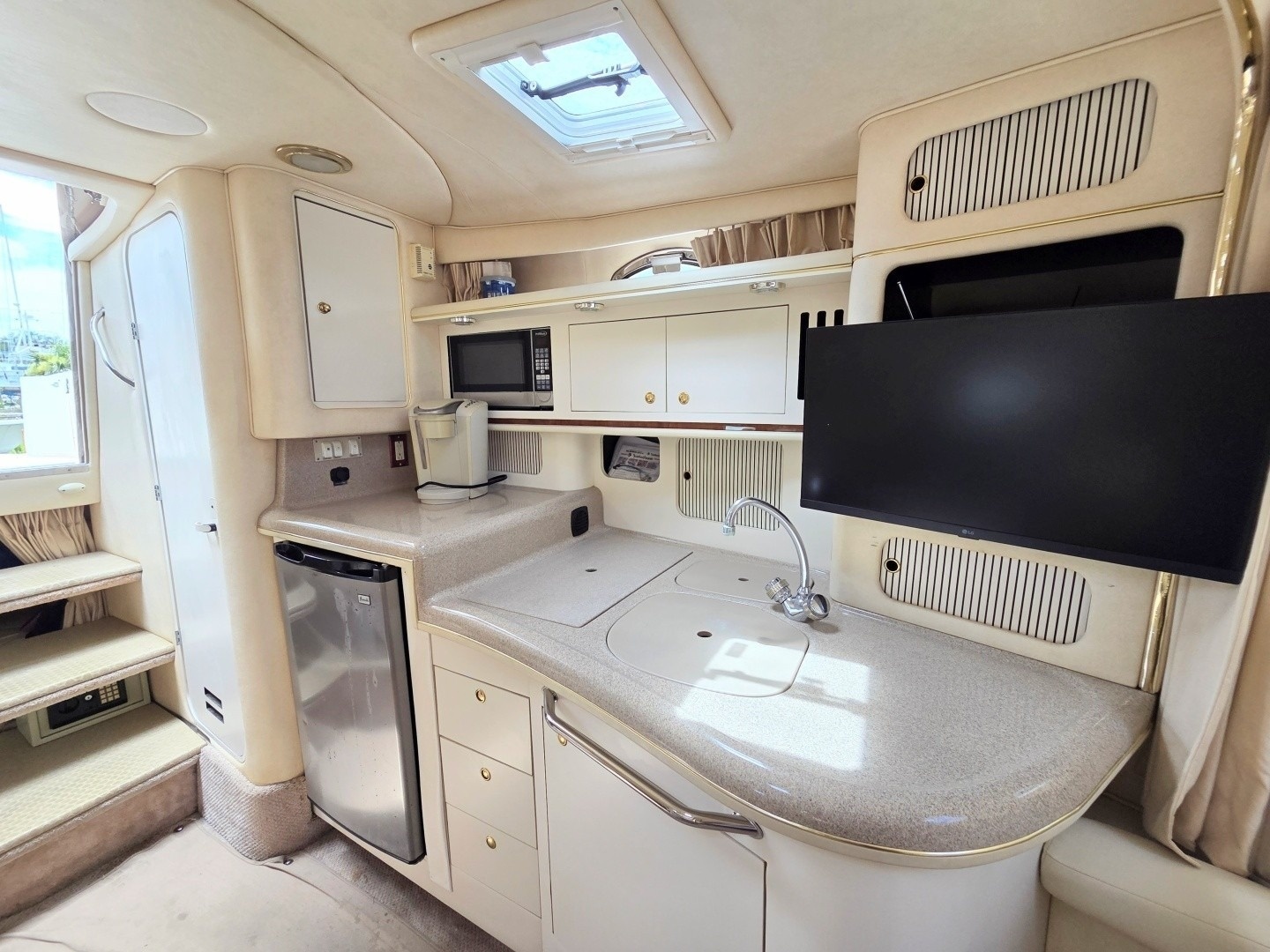 Sea Ray 340 Sundancer · 2000 à vendre – Autre zone — photo 10
