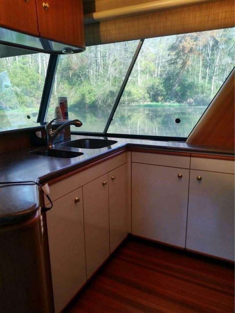Bayliner 4788 Pilot House Motoryacht · 2000 in vendita in Altra zona — foto 9