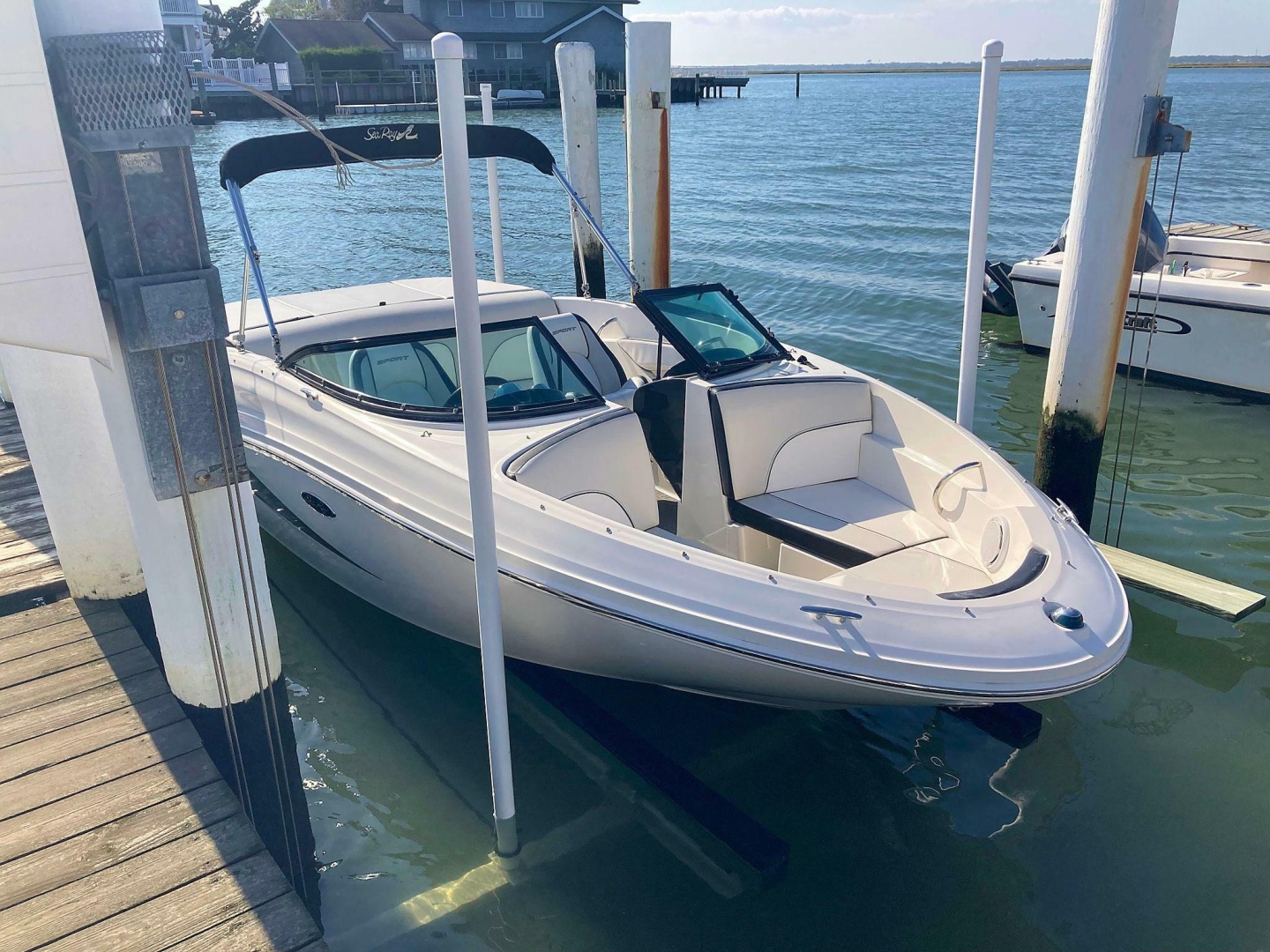 Sea Ray 190 Sport · 2012 in vendita in Altra zona — foto 1