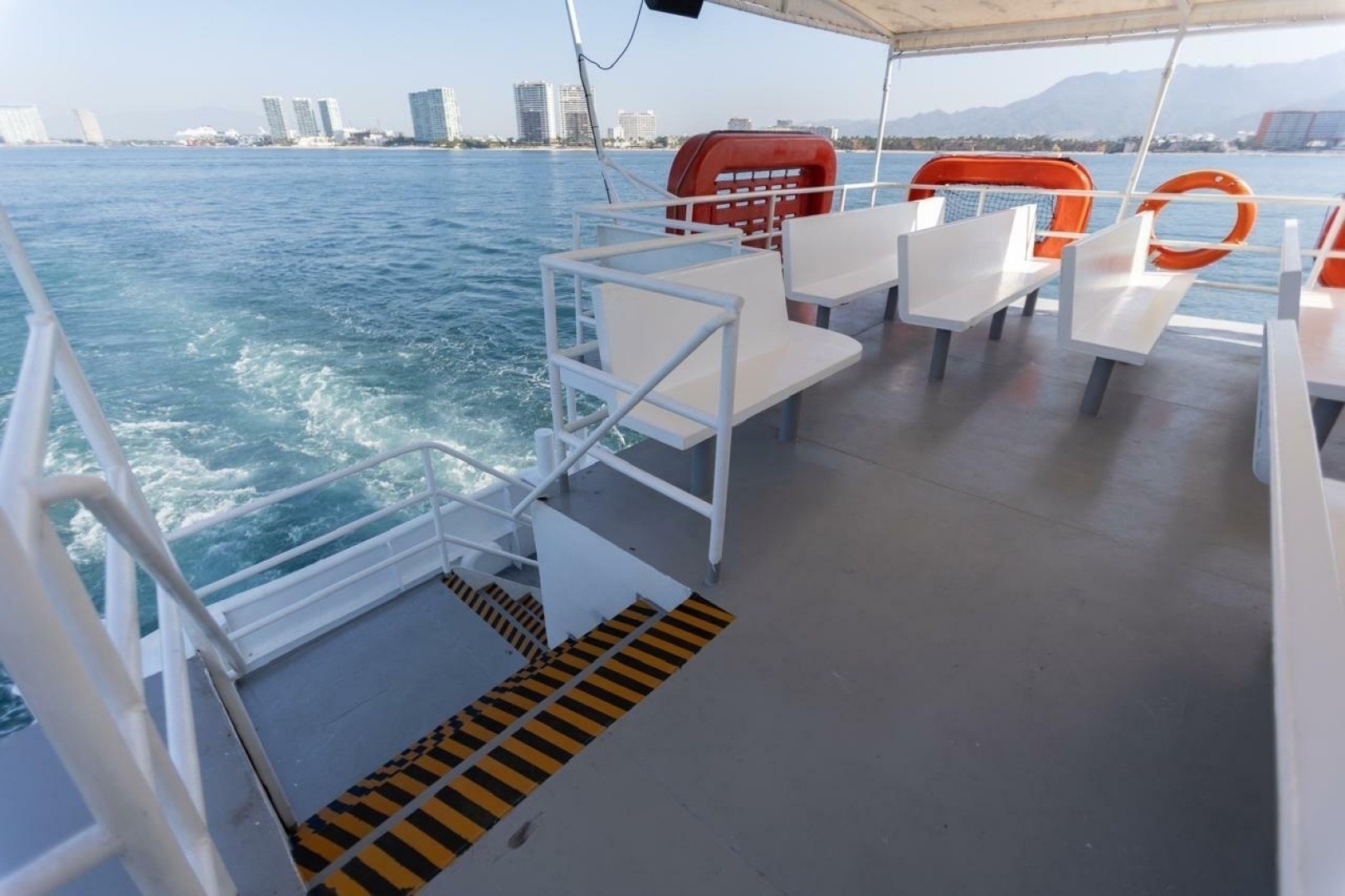 Custom Passenger Ferry · 1983 en venta en Otra zona — foto 3