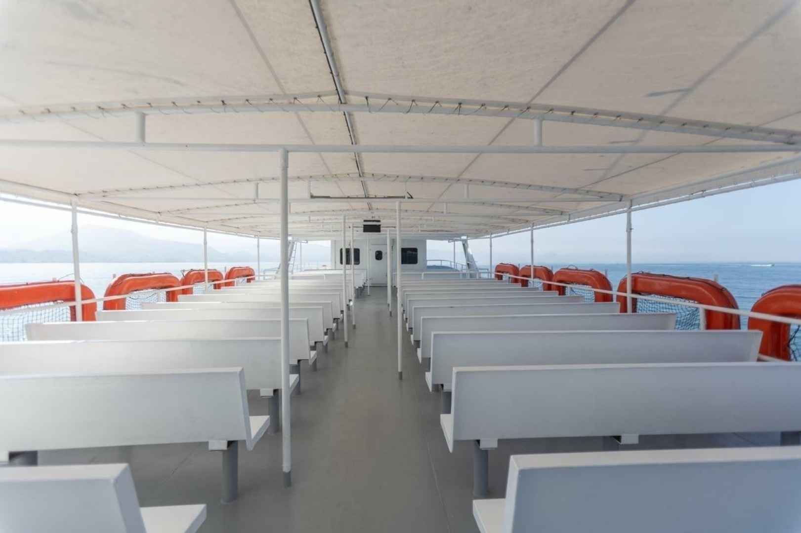 Custom Passenger Ferry · 1983 en venta en Otra zona — foto 9