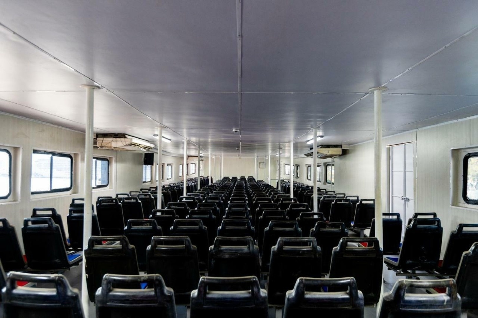 Custom Passenger Ferry · 1983 en venta en Otra zona — foto 10