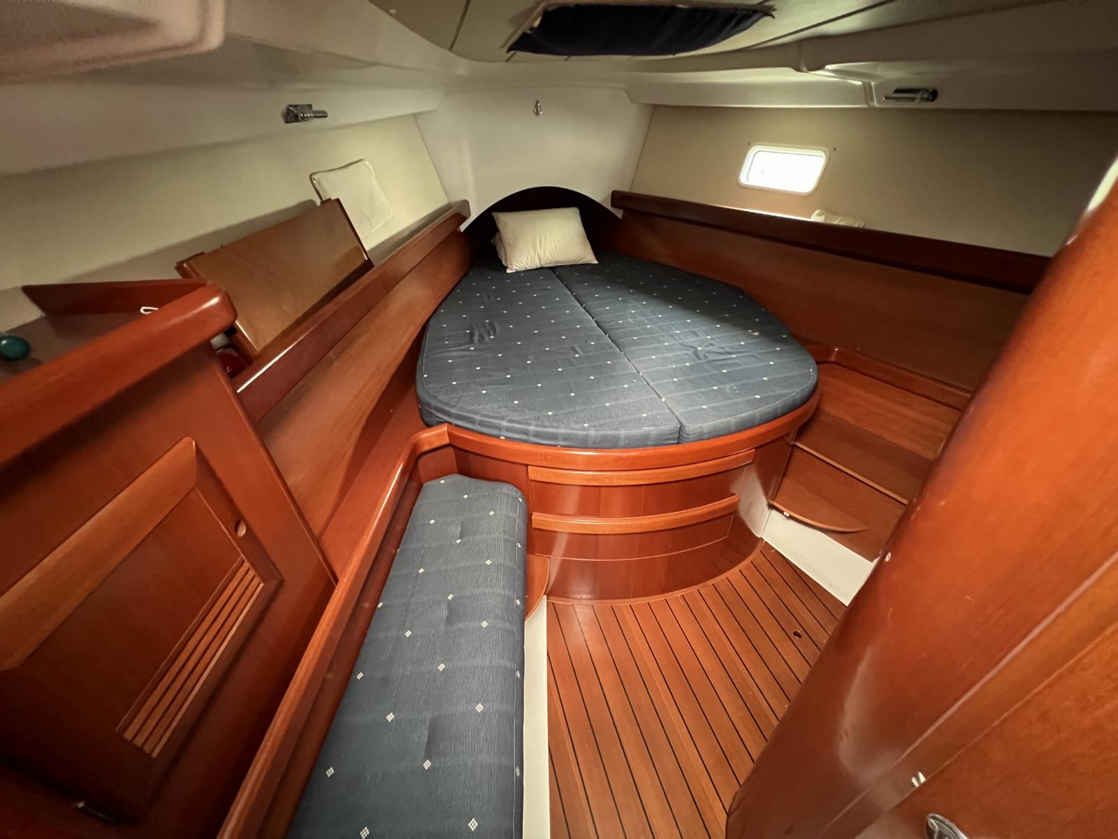 Beneteau Oceanis 423 Clipper · 2005 in vendita in Polinesia Francese — foto 7